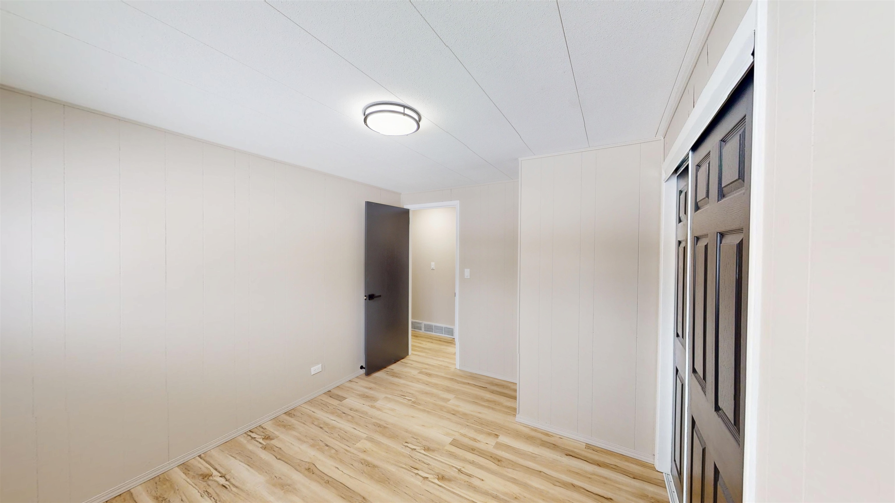 214 E 21ST STREET, Marshfield, Wisconsin 54449, 3 Bedrooms Bedrooms, ,1 BathroomBathrooms,Residential,For Sale,214 E 21ST STREET,22601326