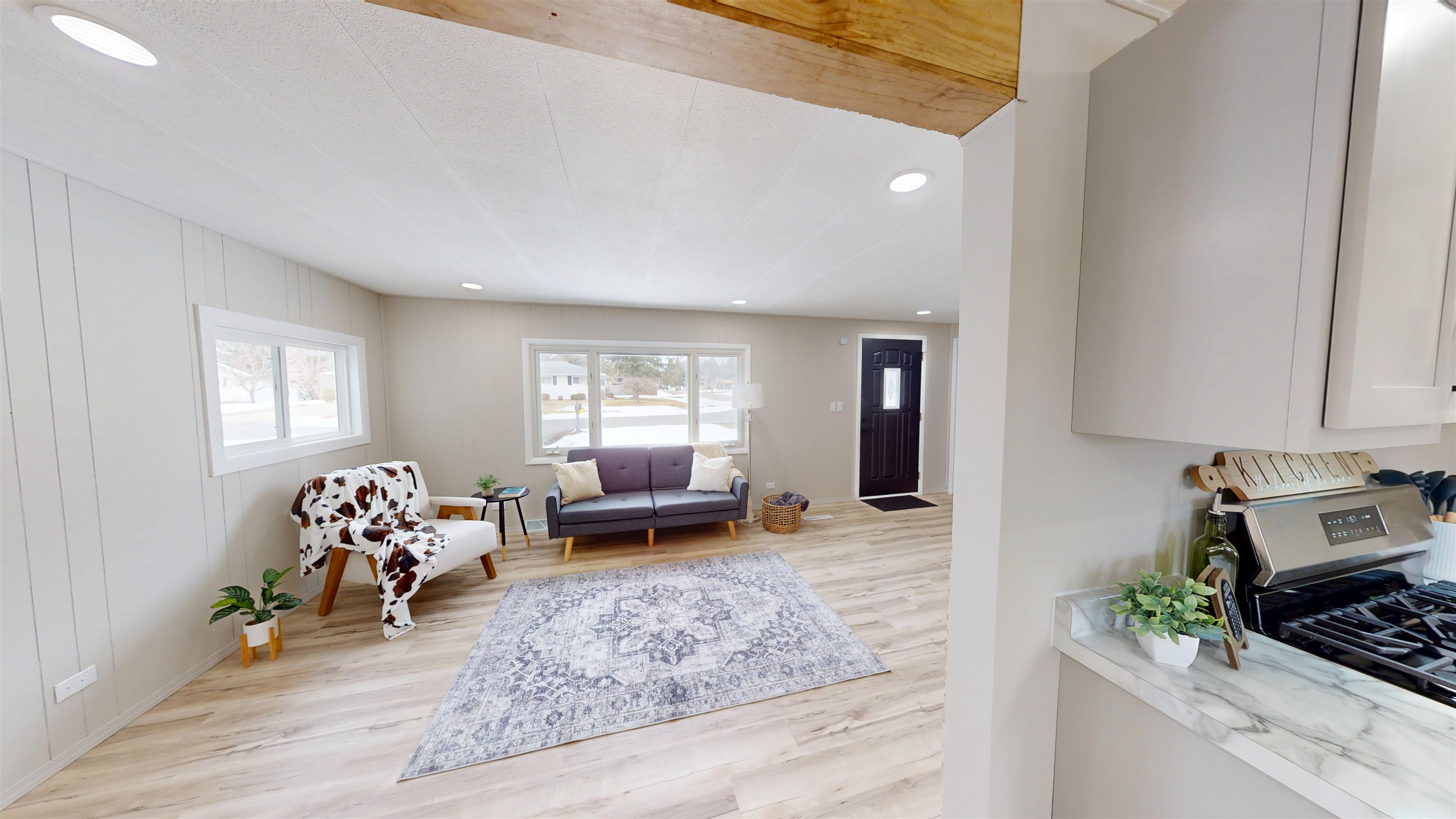 214 E 21ST STREET, Marshfield, Wisconsin 54449, 3 Bedrooms Bedrooms, ,1 BathroomBathrooms,Residential,For Sale,214 E 21ST STREET,22601326