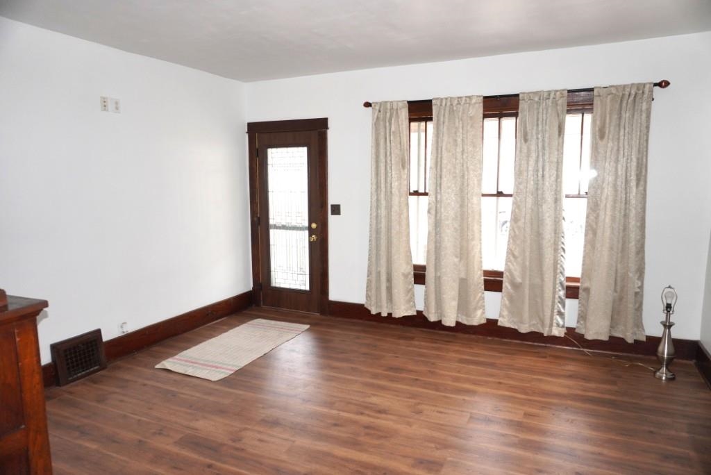 605 W 2ND STREET, Merrill, Wisconsin 54452, 4 Bedrooms Bedrooms, ,1 BathroomBathrooms,Residential,For Sale,605 W 2ND STREET,22601330