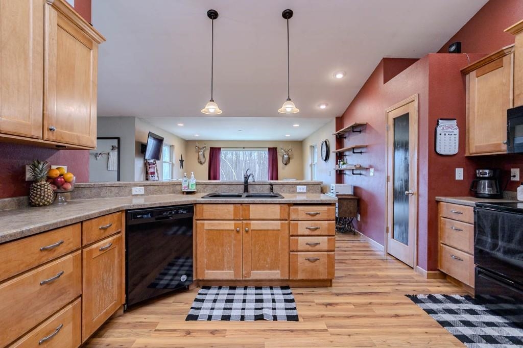 213688 COUNTY ROAD J, Hatley, Wisconsin 54440, 4 Bedrooms Bedrooms, ,3 BathroomsBathrooms,Residential,For Sale,213688 COUNTY ROAD J,22601334