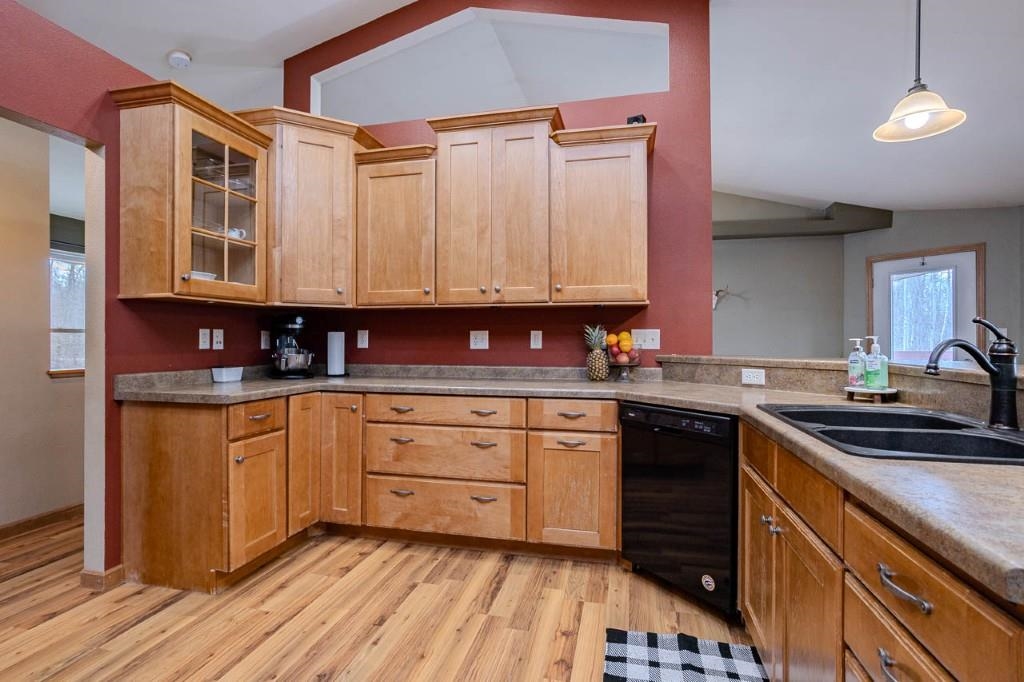 213688 COUNTY ROAD J, Hatley, Wisconsin 54440, 4 Bedrooms Bedrooms, ,3 BathroomsBathrooms,Residential,For Sale,213688 COUNTY ROAD J,22601334