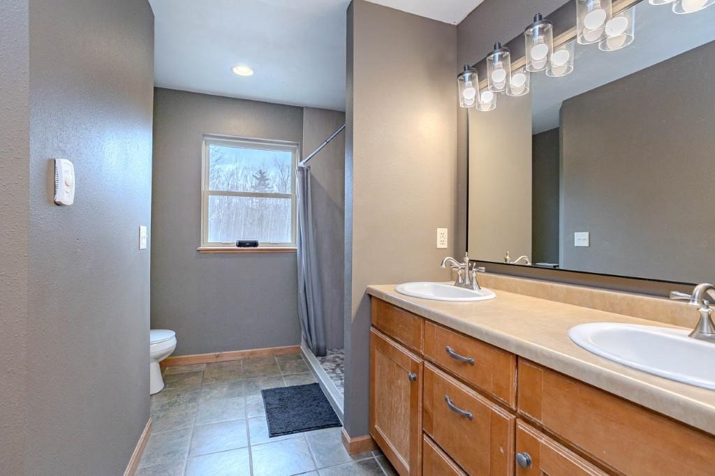 213688 COUNTY ROAD J, Hatley, Wisconsin 54440, 4 Bedrooms Bedrooms, ,3 BathroomsBathrooms,Residential,For Sale,213688 COUNTY ROAD J,22601334