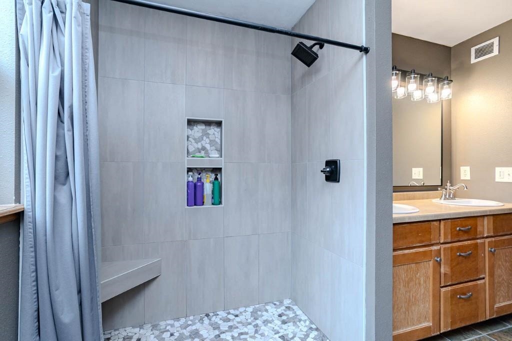 213688 COUNTY ROAD J, Hatley, Wisconsin 54440, 4 Bedrooms Bedrooms, ,3 BathroomsBathrooms,Residential,For Sale,213688 COUNTY ROAD J,22601334