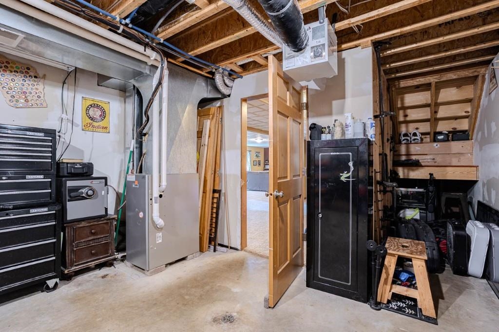 213688 COUNTY ROAD J, Hatley, Wisconsin 54440, 4 Bedrooms Bedrooms, ,3 BathroomsBathrooms,Residential,For Sale,213688 COUNTY ROAD J,22601334