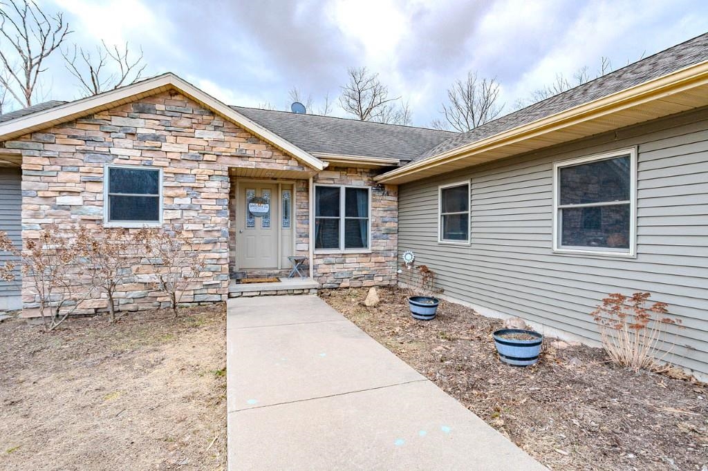 213688 COUNTY ROAD J, Hatley, Wisconsin 54440, 4 Bedrooms Bedrooms, ,3 BathroomsBathrooms,Residential,For Sale,213688 COUNTY ROAD J,22601334