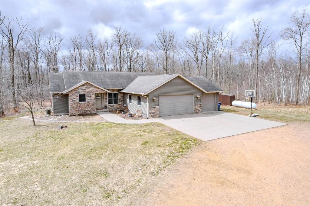 213688 COUNTY ROAD J, Hatley, Wisconsin 54440, 4 Bedrooms Bedrooms, ,3 BathroomsBathrooms,Residential,For Sale,213688 COUNTY ROAD J,22601334