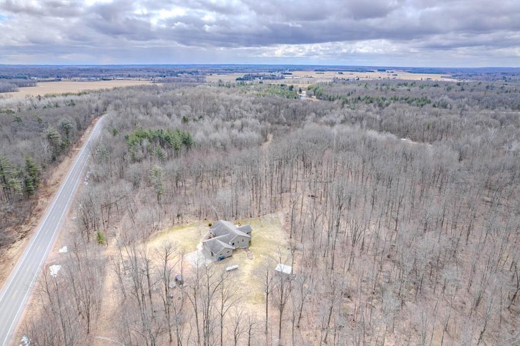 213688 COUNTY ROAD J, Hatley, Wisconsin 54440, 4 Bedrooms Bedrooms, ,3 BathroomsBathrooms,Residential,For Sale,213688 COUNTY ROAD J,22601334