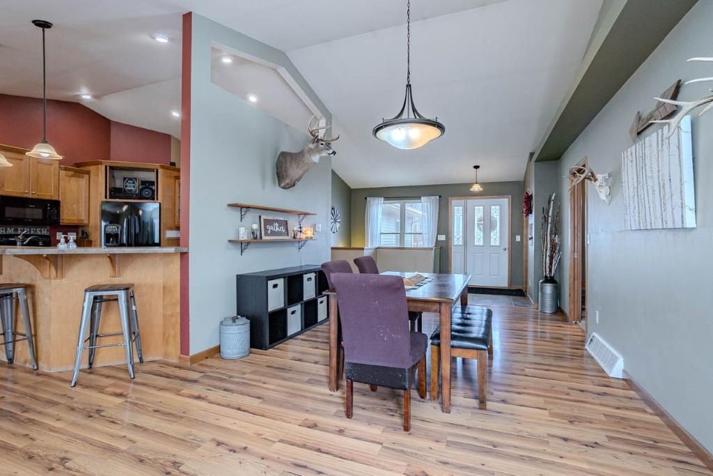 213688 COUNTY ROAD J, Hatley, Wisconsin 54440, 4 Bedrooms Bedrooms, ,3 BathroomsBathrooms,Residential,For Sale,213688 COUNTY ROAD J,22601334