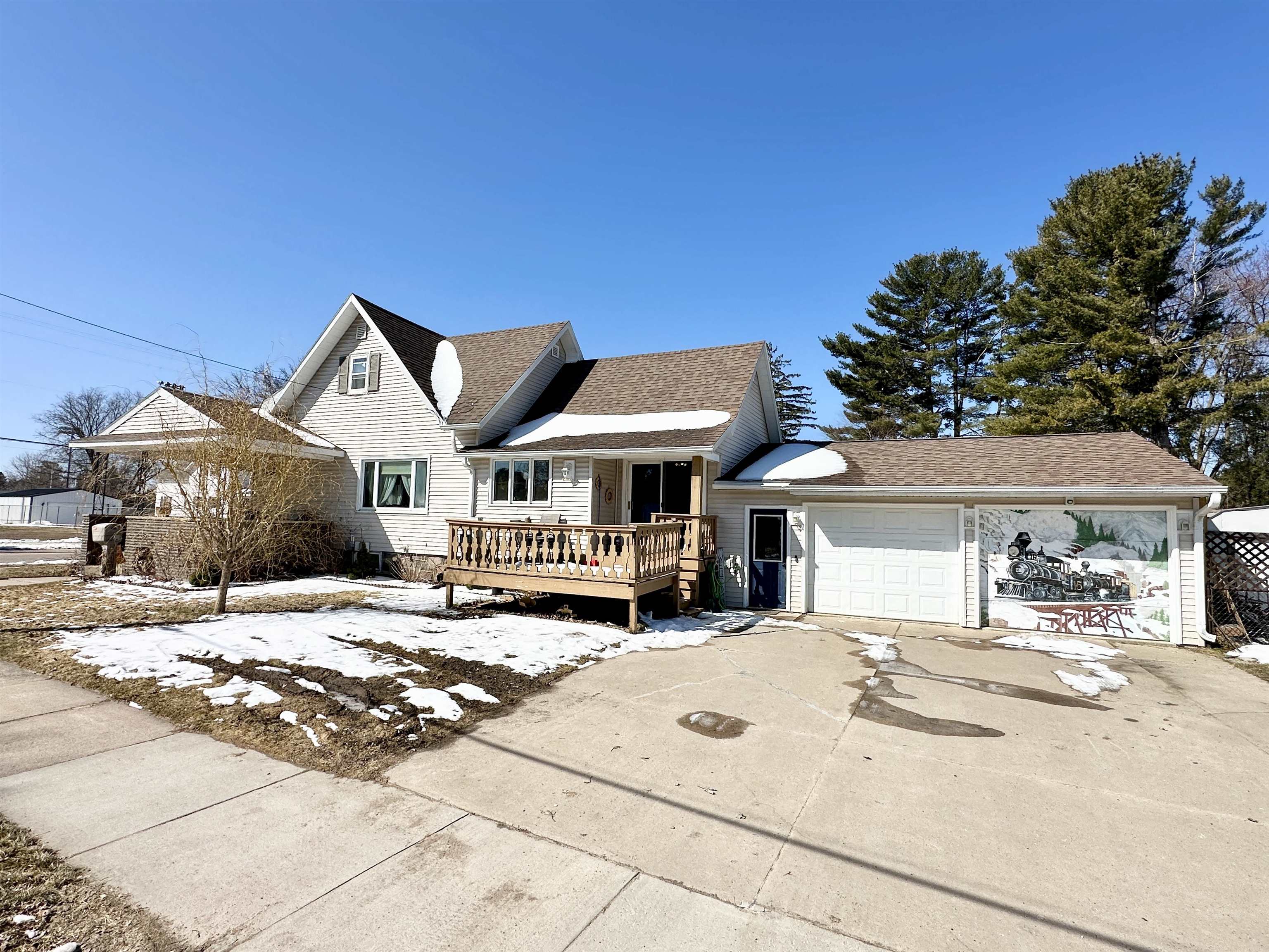 1302 5TH AVENUE, Antigo, Wisconsin 54409, 3 Bedrooms Bedrooms, ,1 BathroomBathrooms,Residential,For Sale,1302 5TH AVENUE,22601336