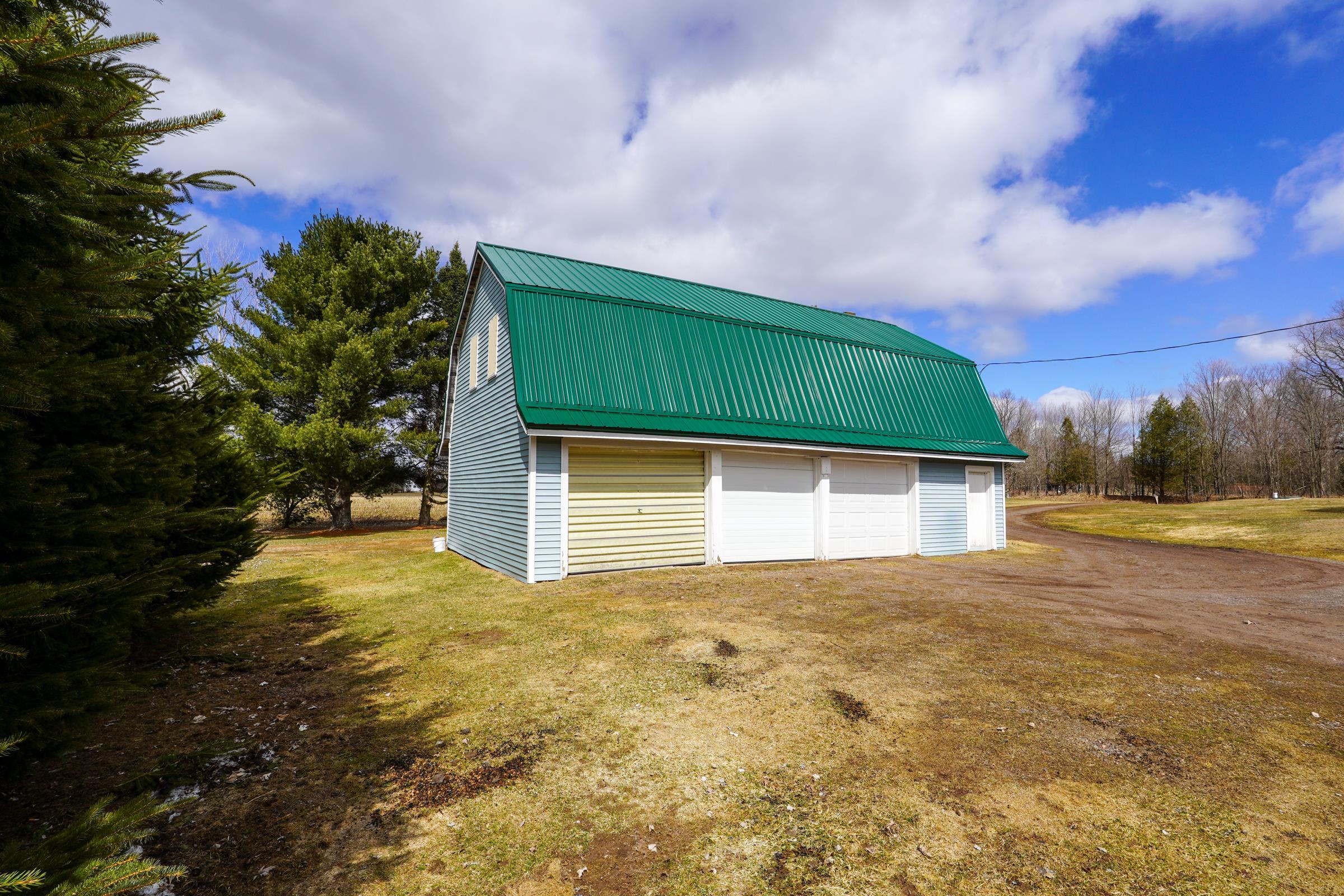N5357 DIVISION DRIVE, Medford, Wisconsin 54451, 4 Bedrooms Bedrooms, ,3 BathroomsBathrooms,Residential,For Sale,N5357 DIVISION DRIVE,22601339