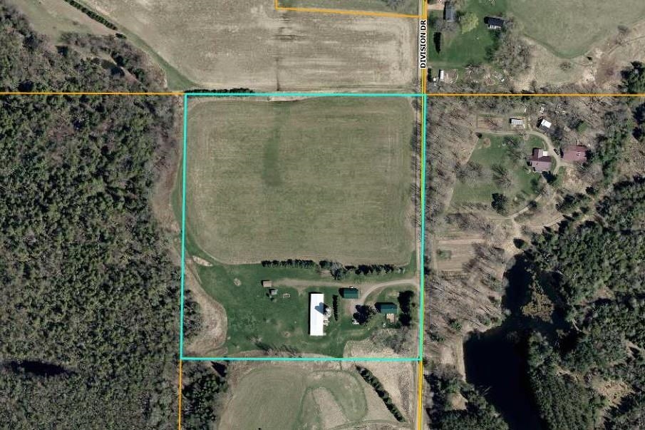 N5357 DIVISION DRIVE, Medford, Wisconsin 54451, 4 Bedrooms Bedrooms, ,3 BathroomsBathrooms,Residential,For Sale,N5357 DIVISION DRIVE,22601339