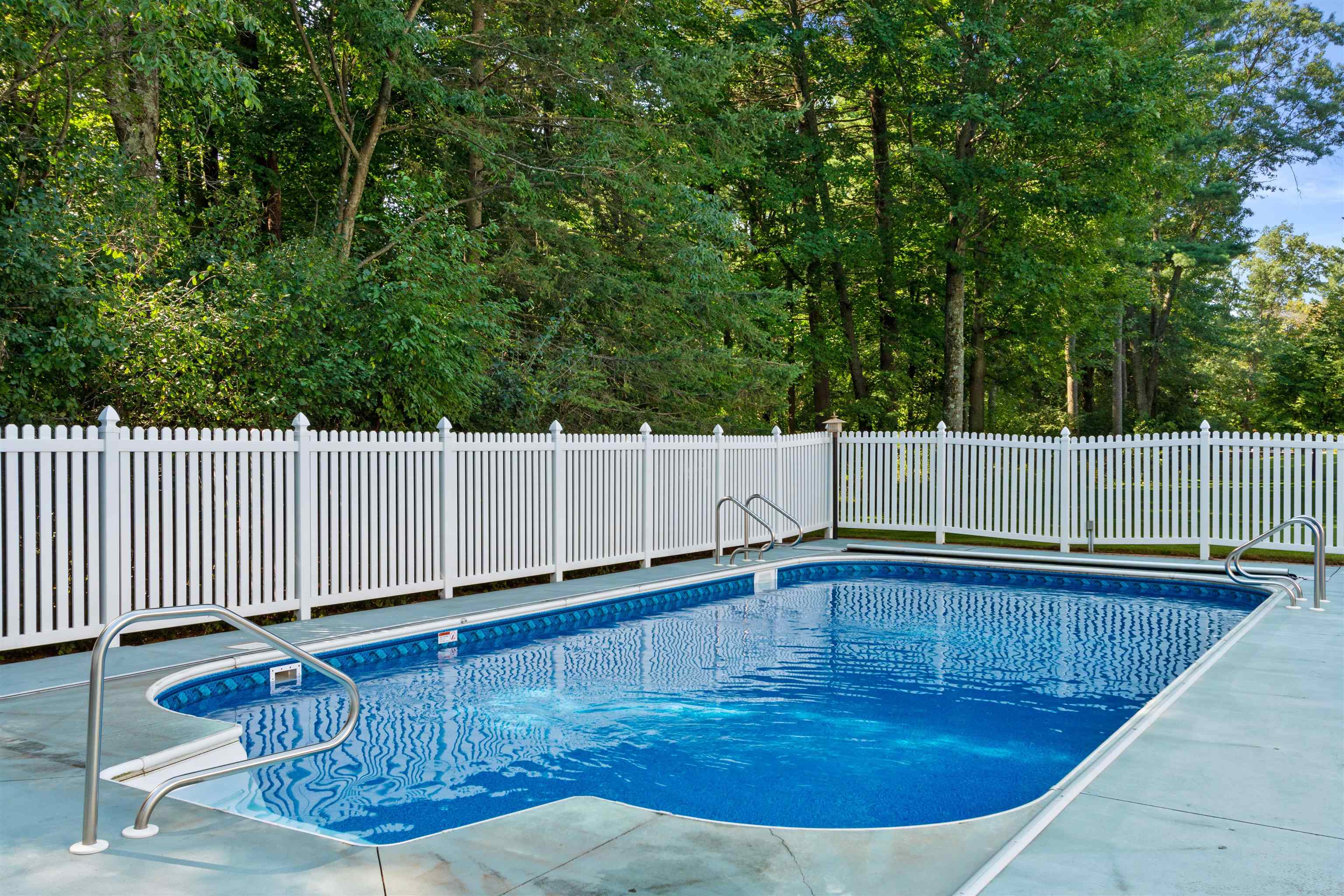 2211 BRIDLE PATH, Wisconsin Rapids, Wisconsin 54494, 5 Bedrooms Bedrooms, ,3 BathroomsBathrooms,Residential,For Sale,2211 BRIDLE PATH,22601344