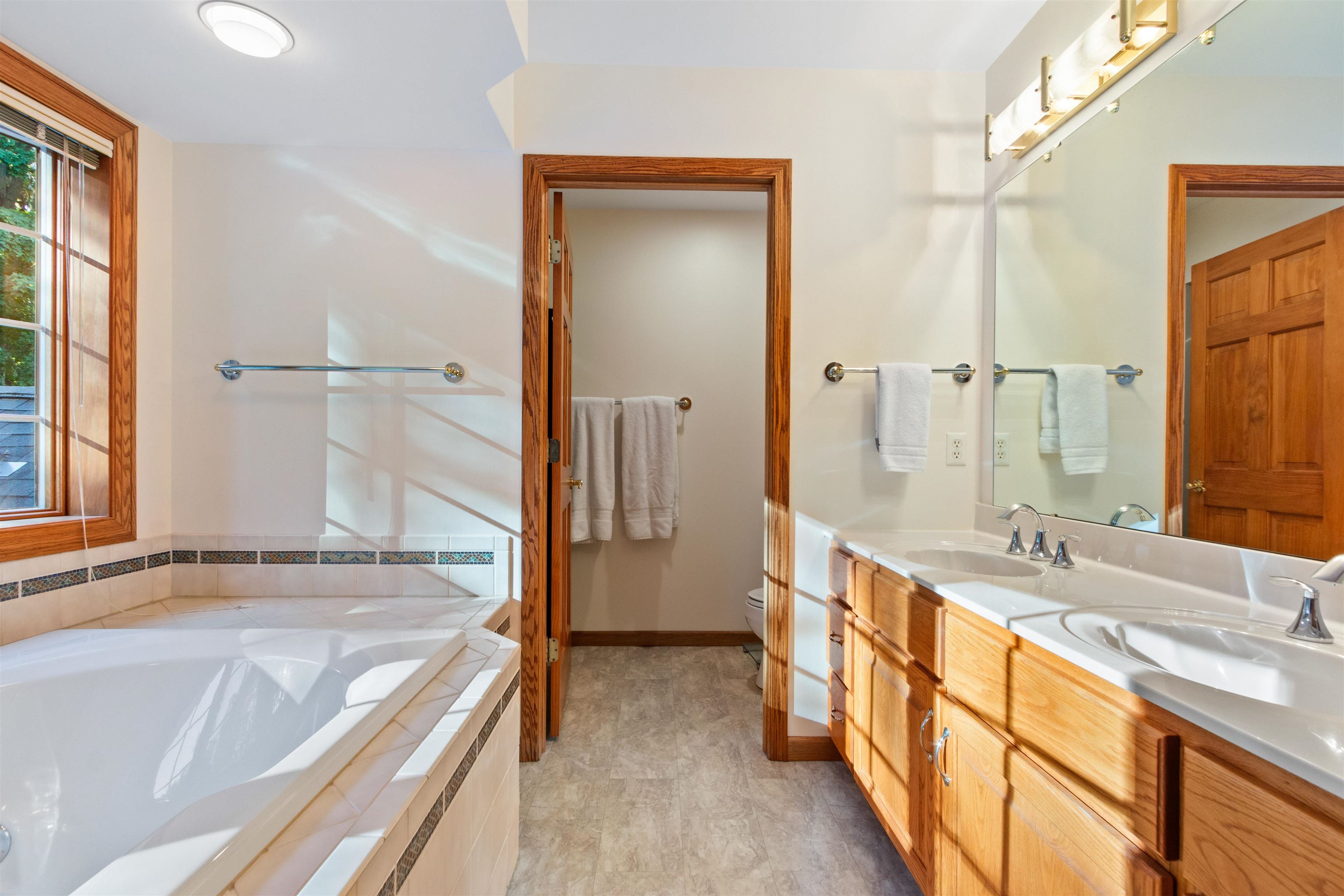 2211 BRIDLE PATH, Wisconsin Rapids, Wisconsin 54494, 5 Bedrooms Bedrooms, ,3 BathroomsBathrooms,Residential,For Sale,2211 BRIDLE PATH,22601344