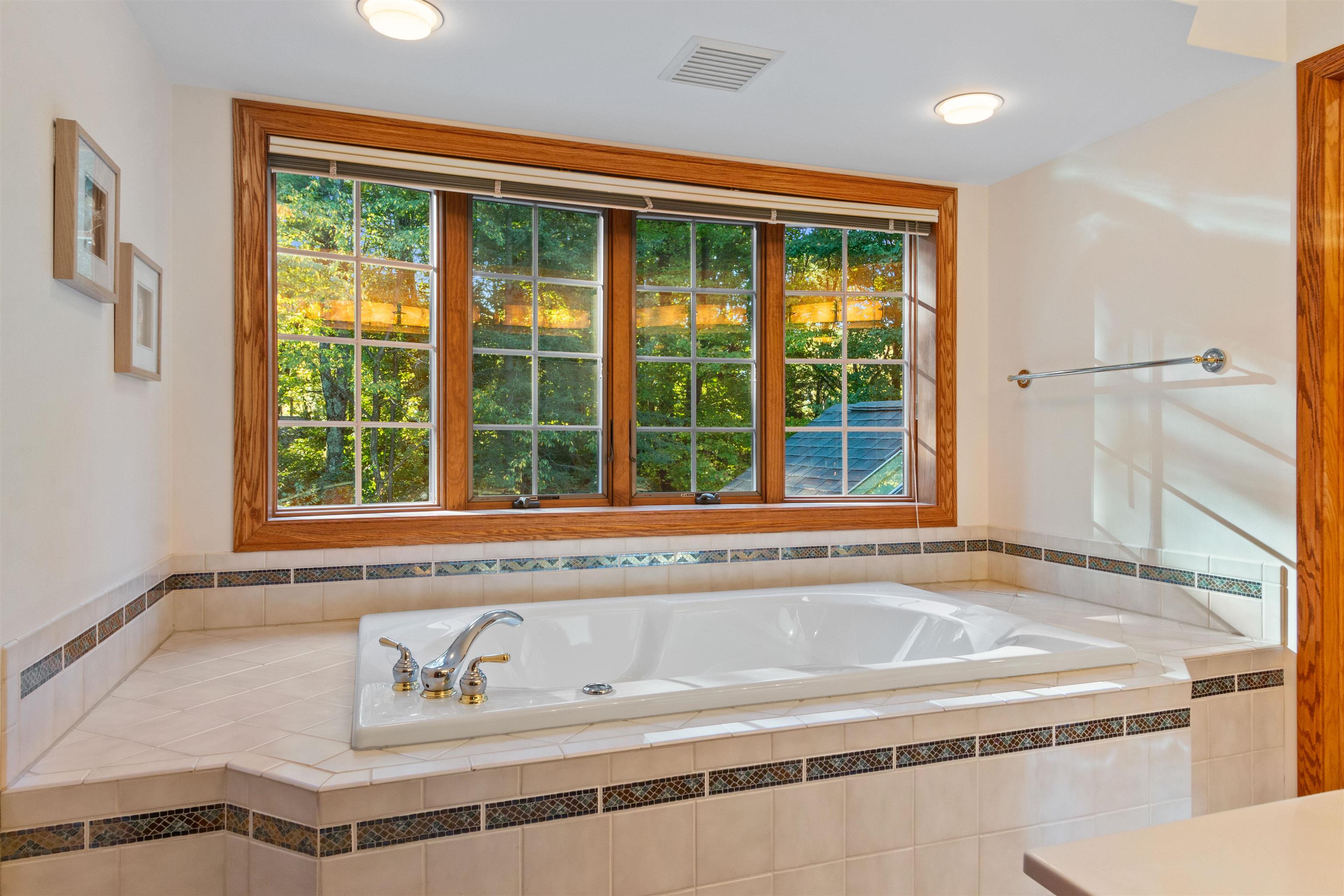 2211 BRIDLE PATH, Wisconsin Rapids, Wisconsin 54494, 5 Bedrooms Bedrooms, ,3 BathroomsBathrooms,Residential,For Sale,2211 BRIDLE PATH,22601344