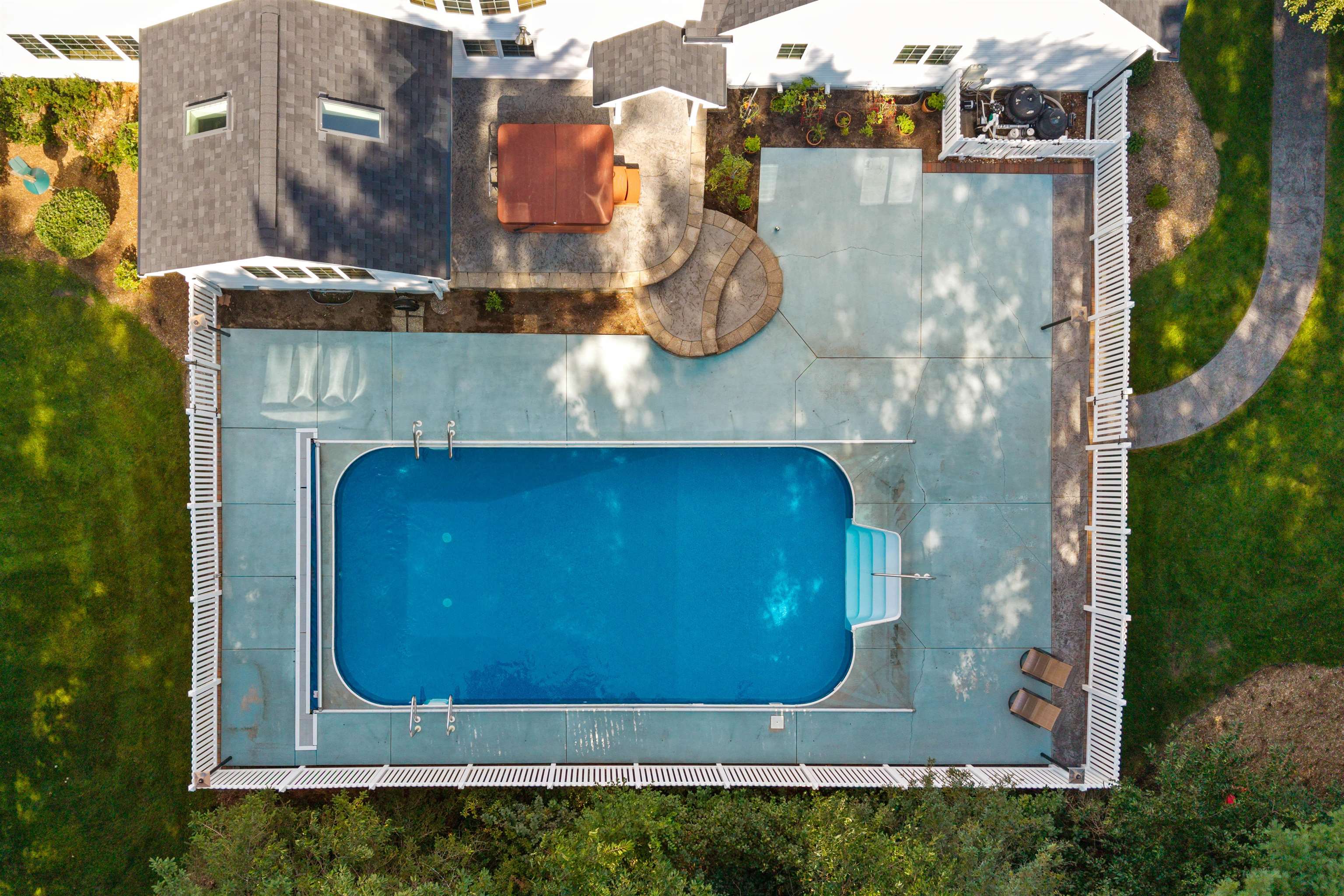 2211 BRIDLE PATH, Wisconsin Rapids, Wisconsin 54494, 5 Bedrooms Bedrooms, ,3 BathroomsBathrooms,Residential,For Sale,2211 BRIDLE PATH,22601344