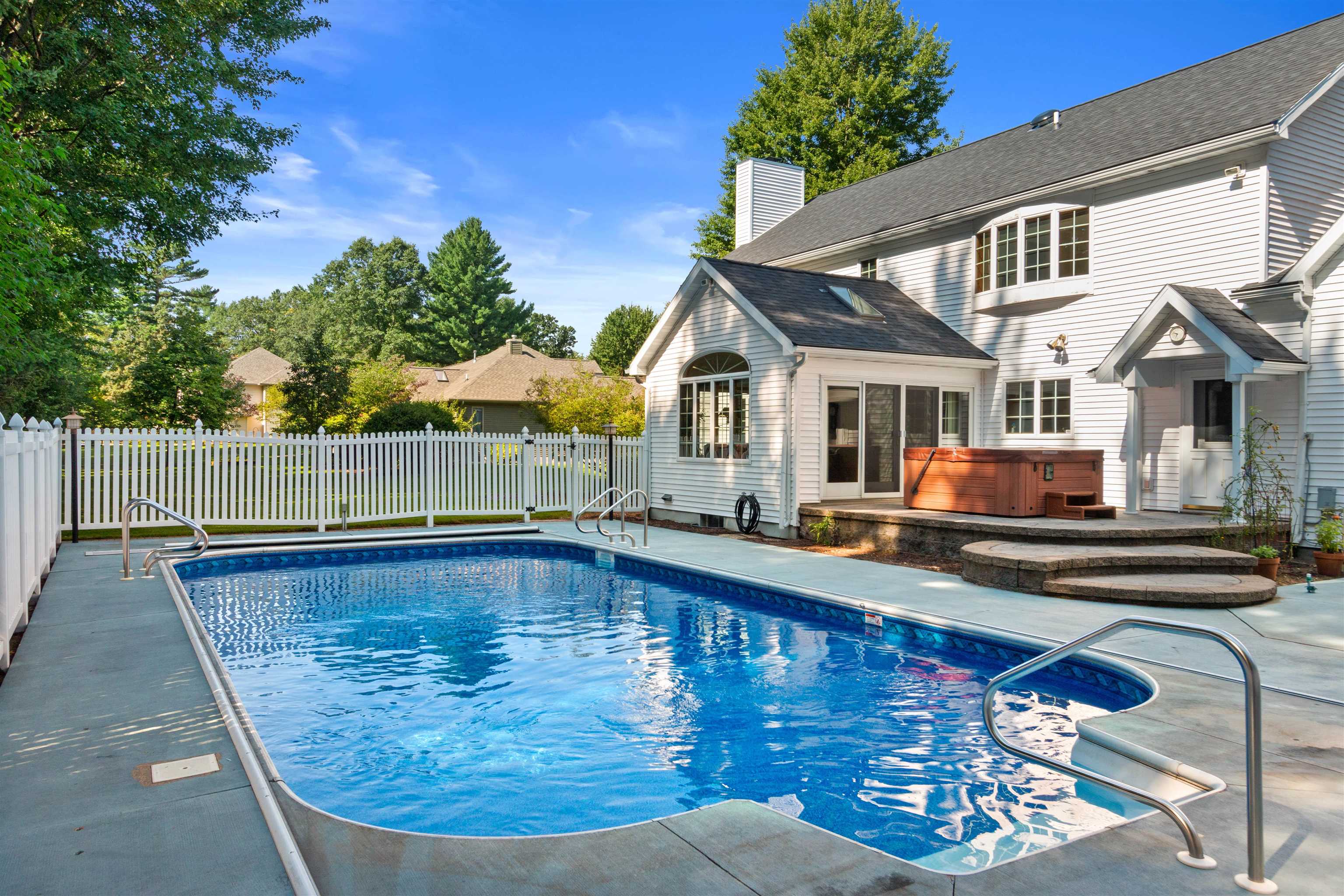 2211 BRIDLE PATH, Wisconsin Rapids, Wisconsin 54494, 5 Bedrooms Bedrooms, ,3 BathroomsBathrooms,Residential,For Sale,2211 BRIDLE PATH,22601344