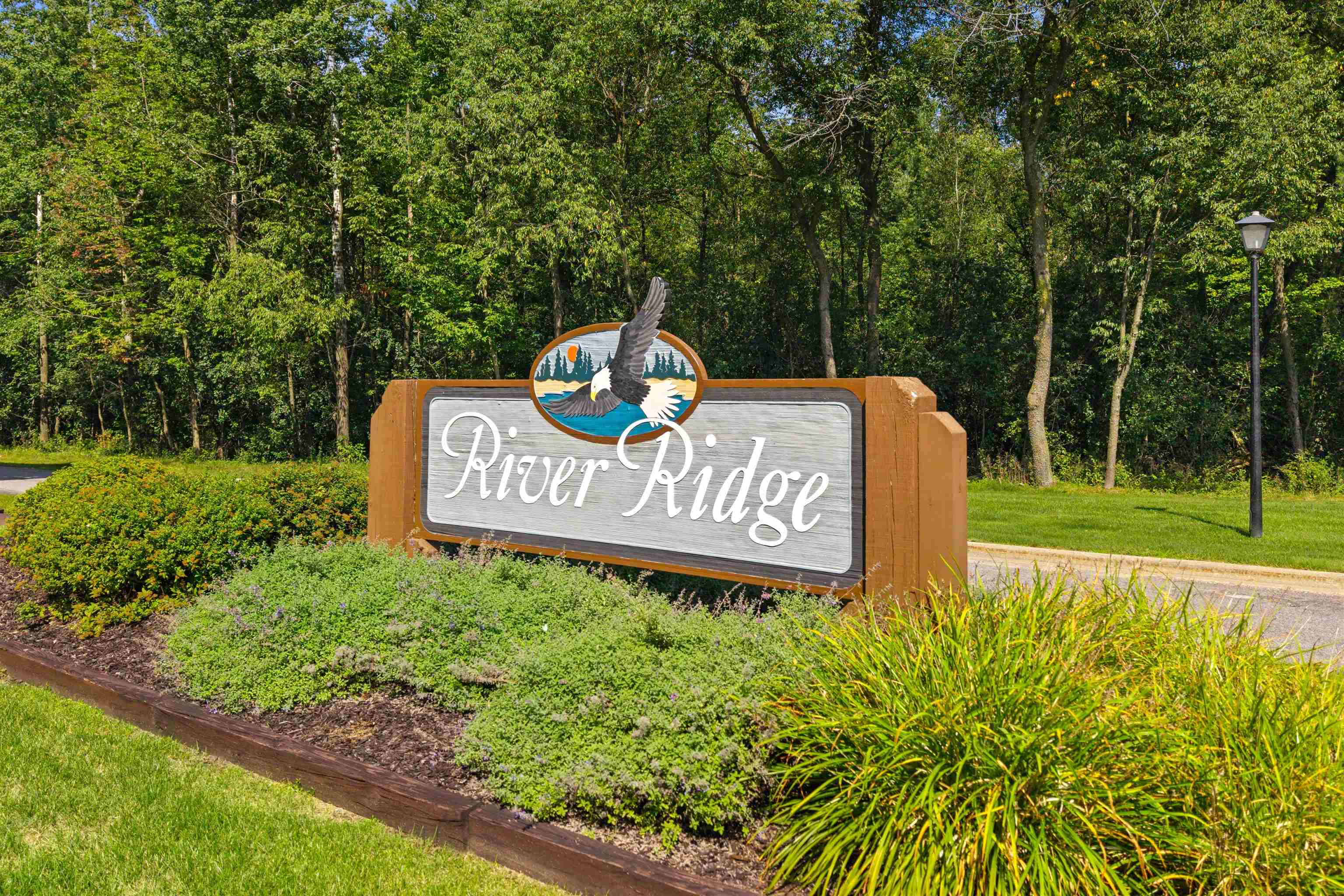 2211 BRIDLE PATH, Wisconsin Rapids, Wisconsin 54494, 5 Bedrooms Bedrooms, ,3 BathroomsBathrooms,Residential,For Sale,2211 BRIDLE PATH,22601344