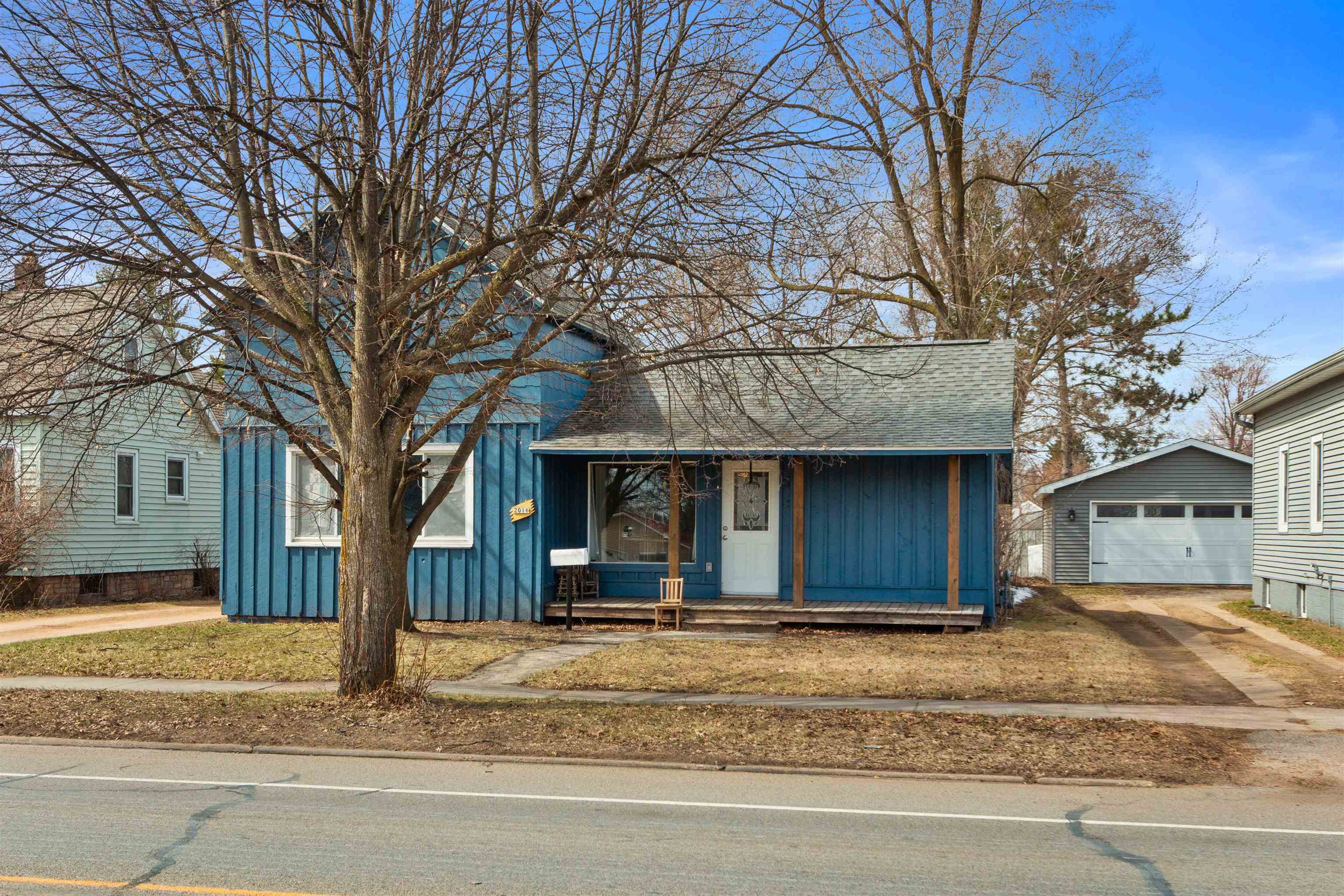 2016 MICHIGAN AVENUE, Stevens Point, Wisconsin 54481, 2 Bedrooms Bedrooms, ,1 BathroomBathrooms,Residential,For Sale,2016 MICHIGAN AVENUE,22601345