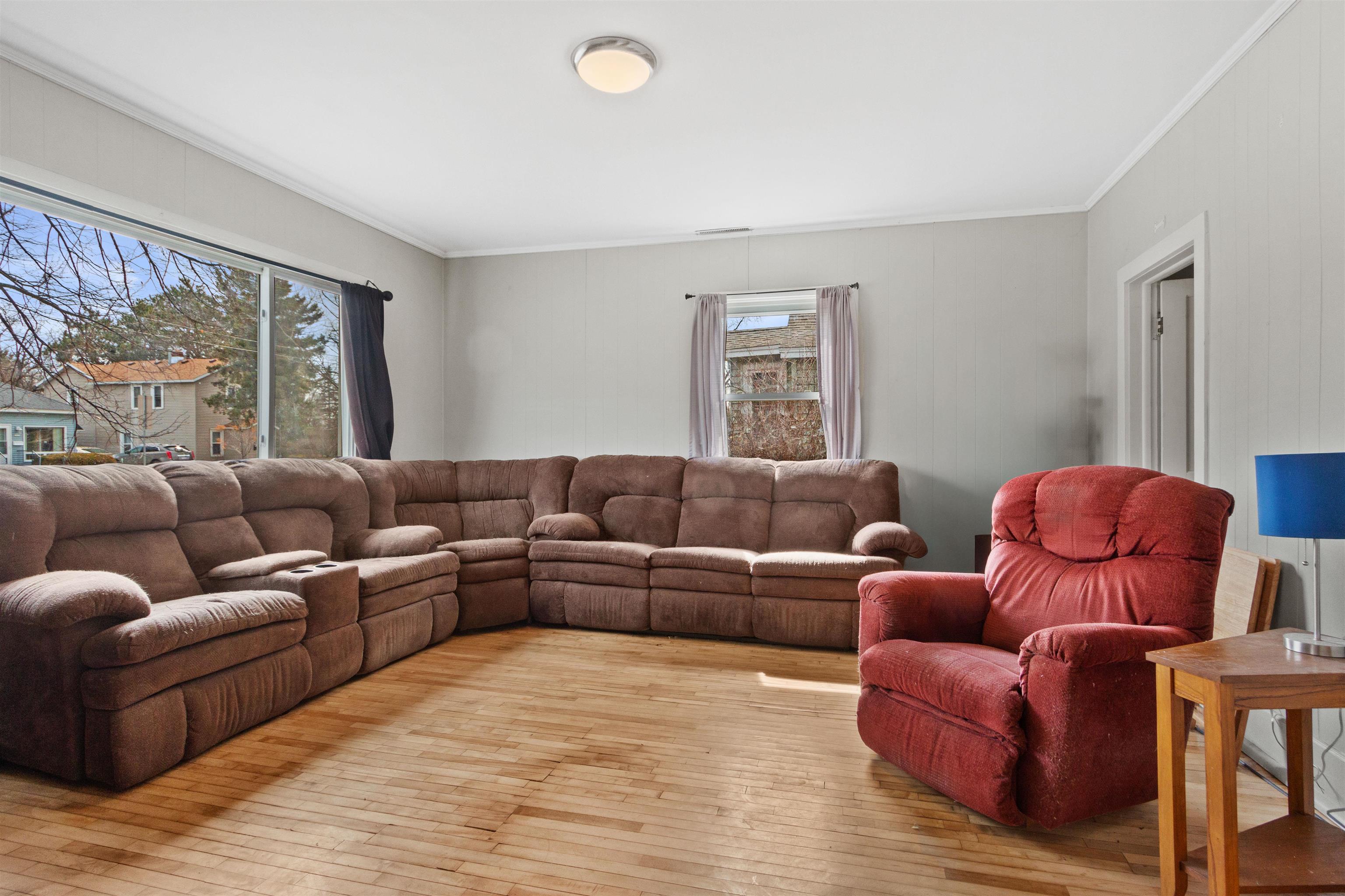 2016 MICHIGAN AVENUE, Stevens Point, Wisconsin 54481, 2 Bedrooms Bedrooms, ,1 BathroomBathrooms,Residential,For Sale,2016 MICHIGAN AVENUE,22601345