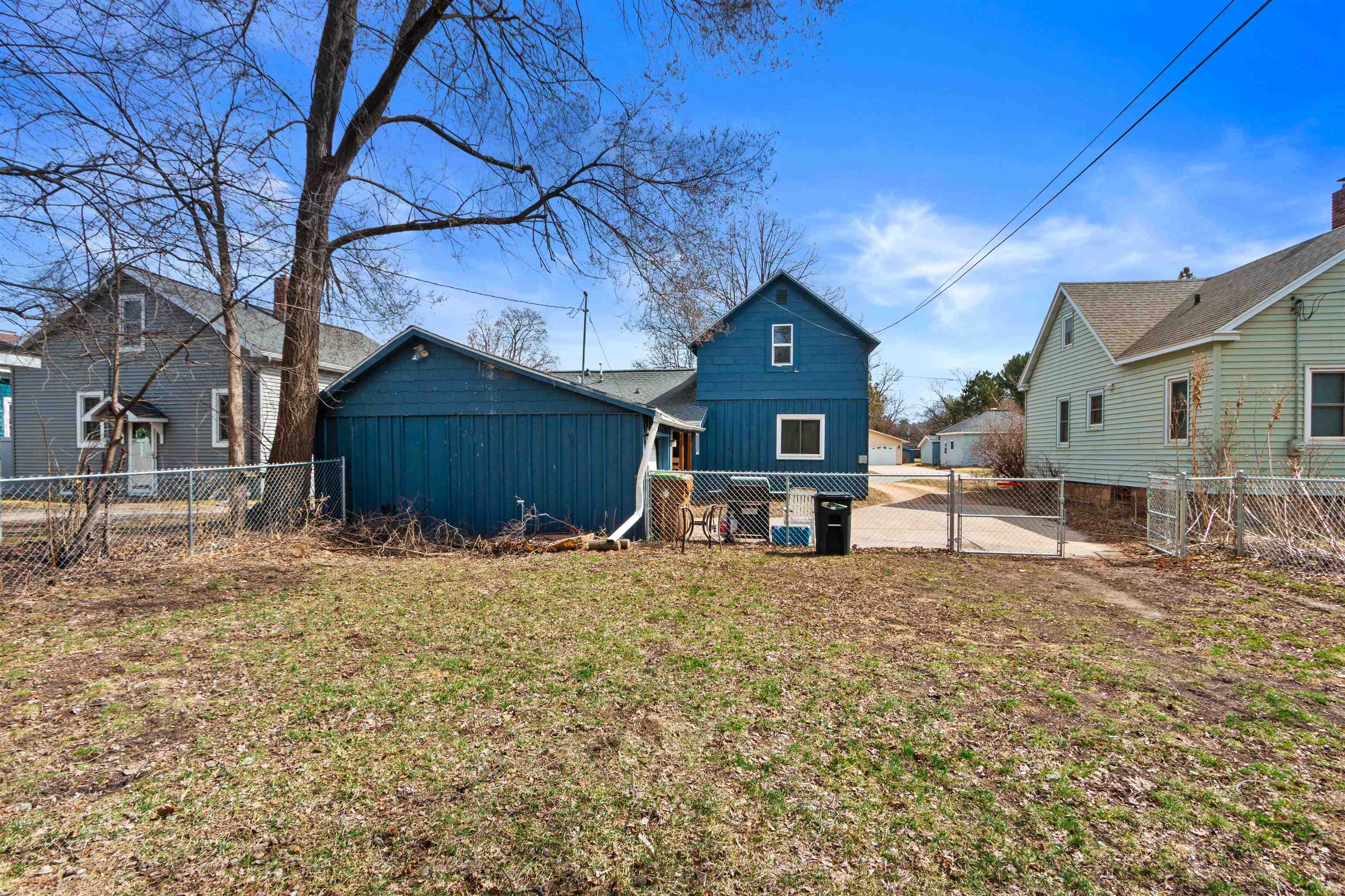 2016 MICHIGAN AVENUE, Stevens Point, Wisconsin 54481, 2 Bedrooms Bedrooms, ,1 BathroomBathrooms,Residential,For Sale,2016 MICHIGAN AVENUE,22601345