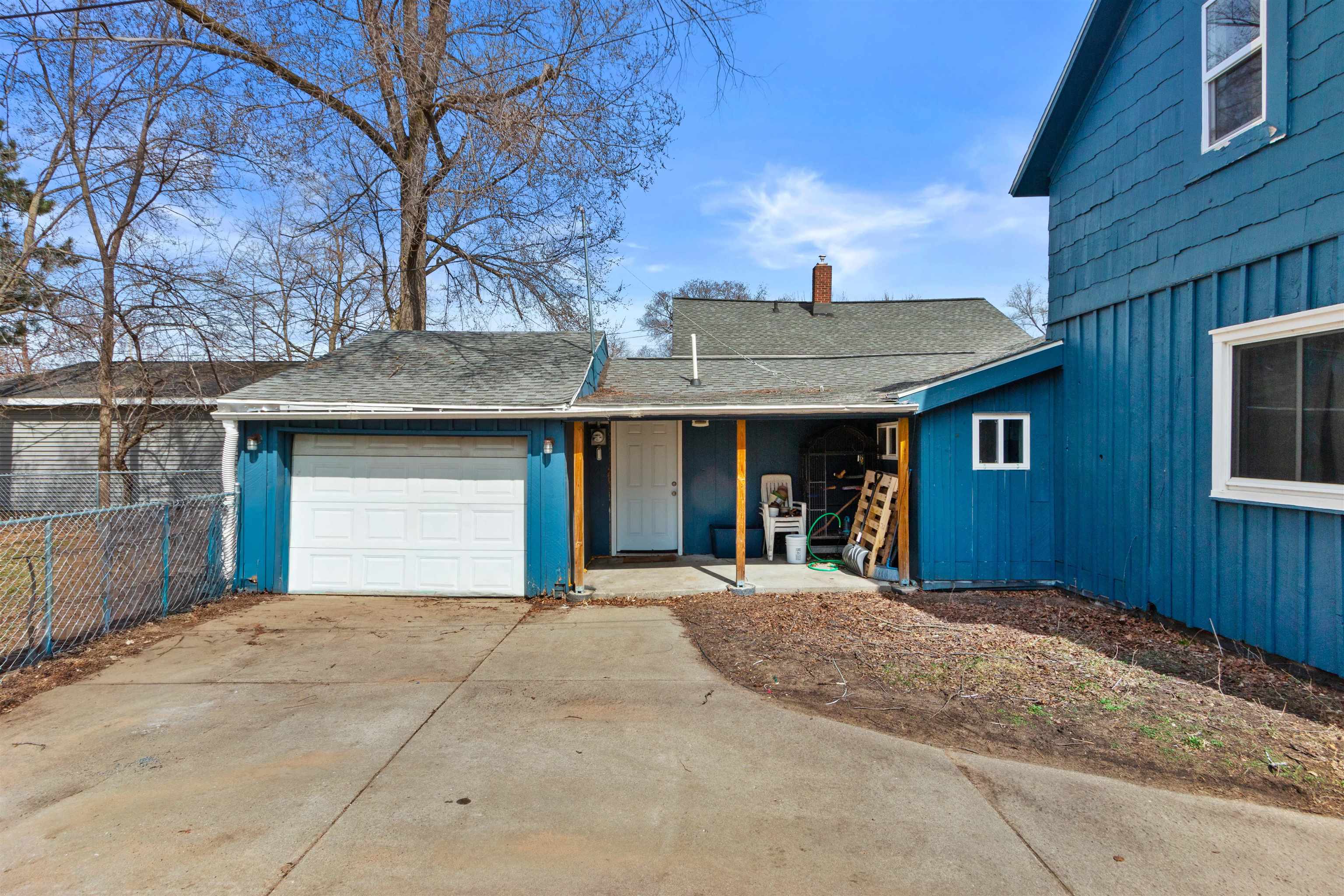 2016 MICHIGAN AVENUE, Stevens Point, Wisconsin 54481, 2 Bedrooms Bedrooms, ,1 BathroomBathrooms,Residential,For Sale,2016 MICHIGAN AVENUE,22601345