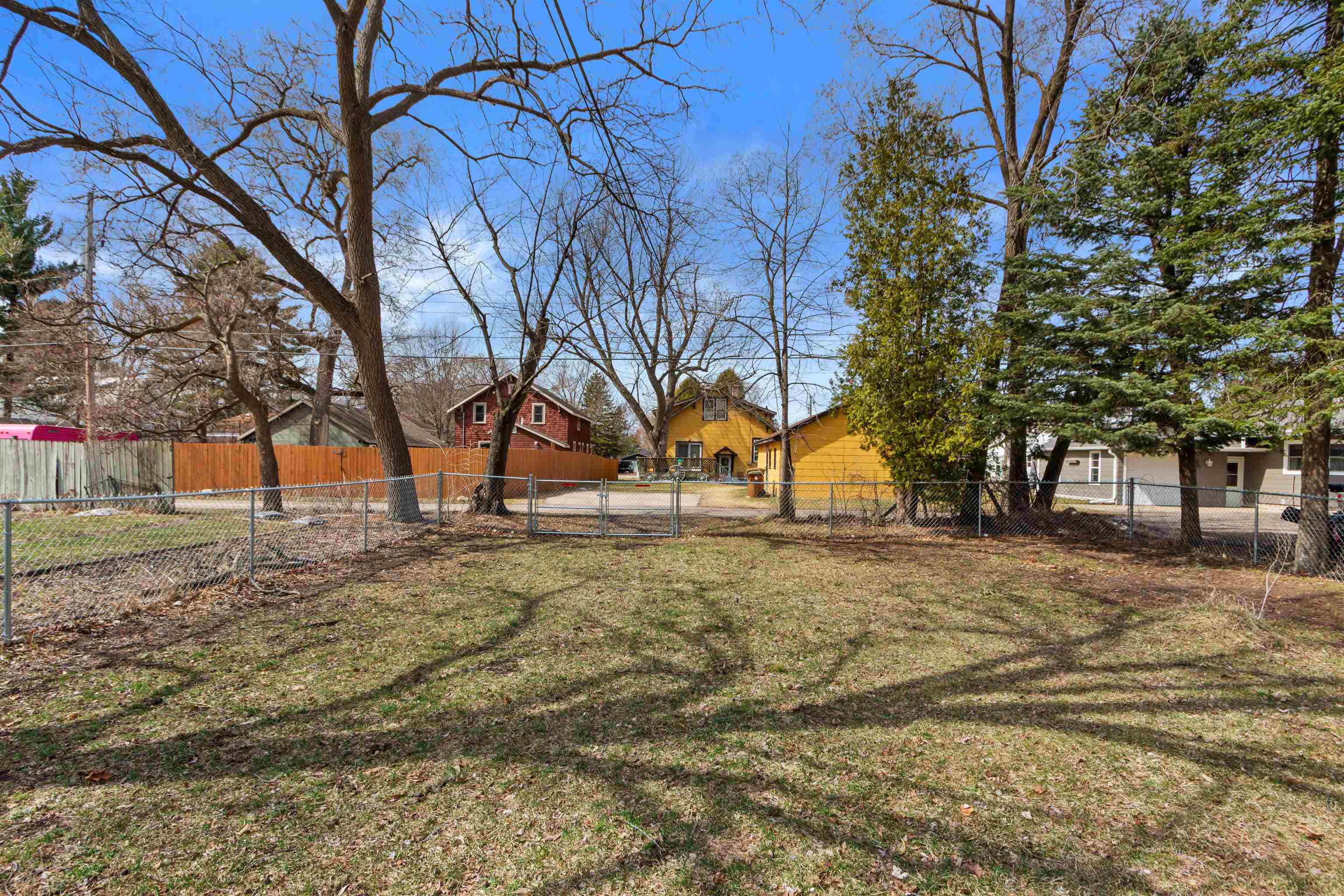 2016 MICHIGAN AVENUE, Stevens Point, Wisconsin 54481, 2 Bedrooms Bedrooms, ,1 BathroomBathrooms,Residential,For Sale,2016 MICHIGAN AVENUE,22601345