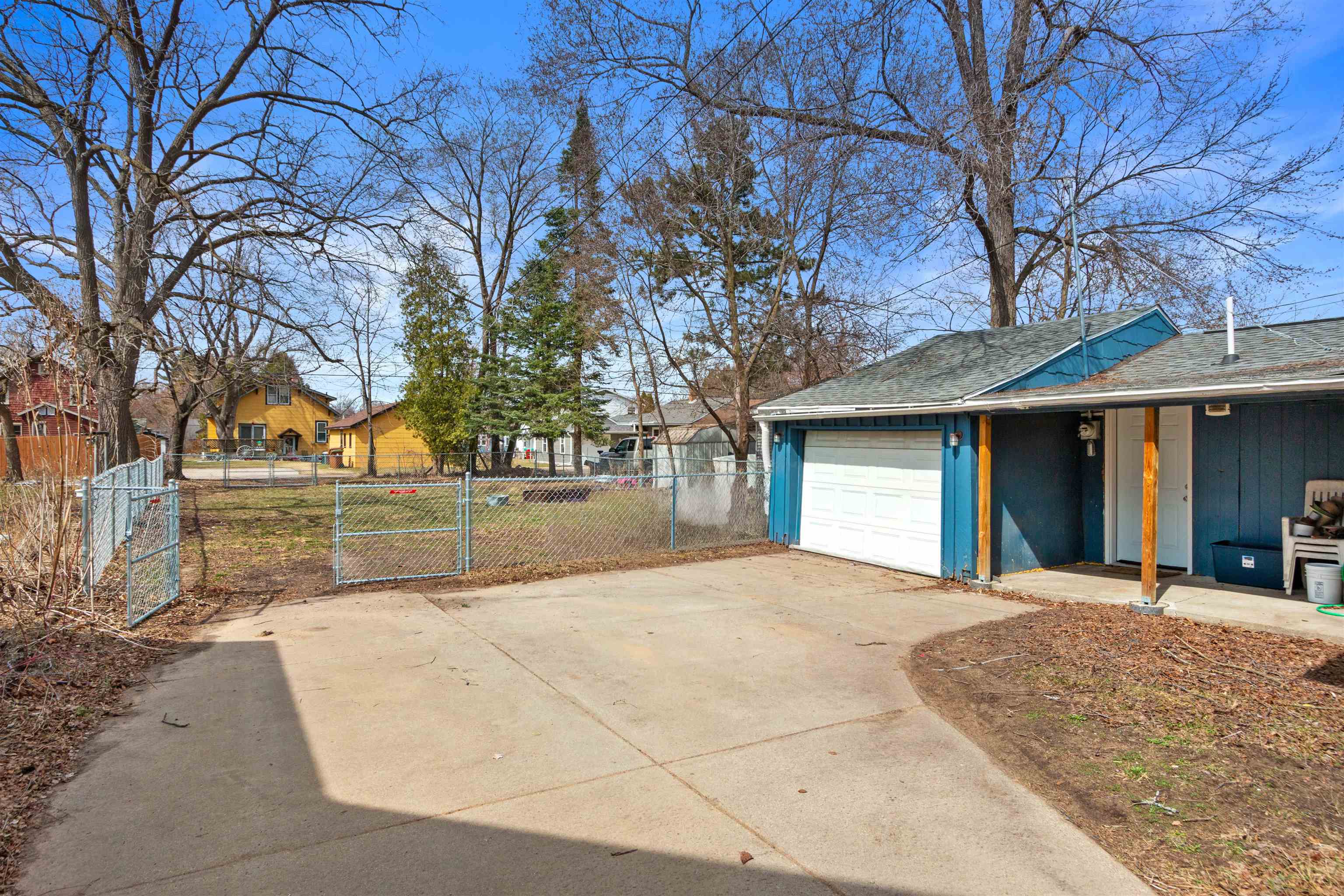 2016 MICHIGAN AVENUE, Stevens Point, Wisconsin 54481, 2 Bedrooms Bedrooms, ,1 BathroomBathrooms,Residential,For Sale,2016 MICHIGAN AVENUE,22601345