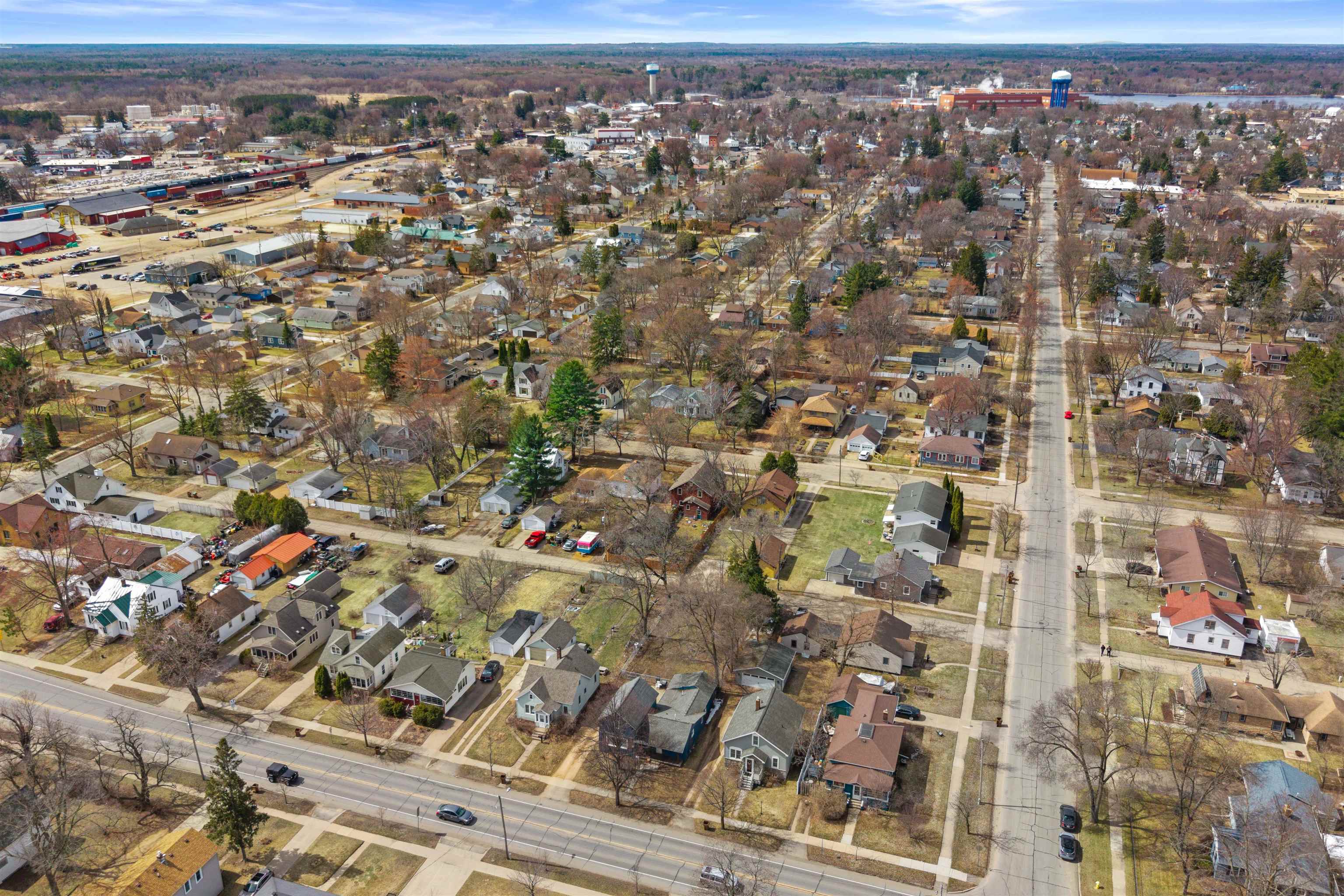 2016 MICHIGAN AVENUE, Stevens Point, Wisconsin 54481, 2 Bedrooms Bedrooms, ,1 BathroomBathrooms,Residential,For Sale,2016 MICHIGAN AVENUE,22601345