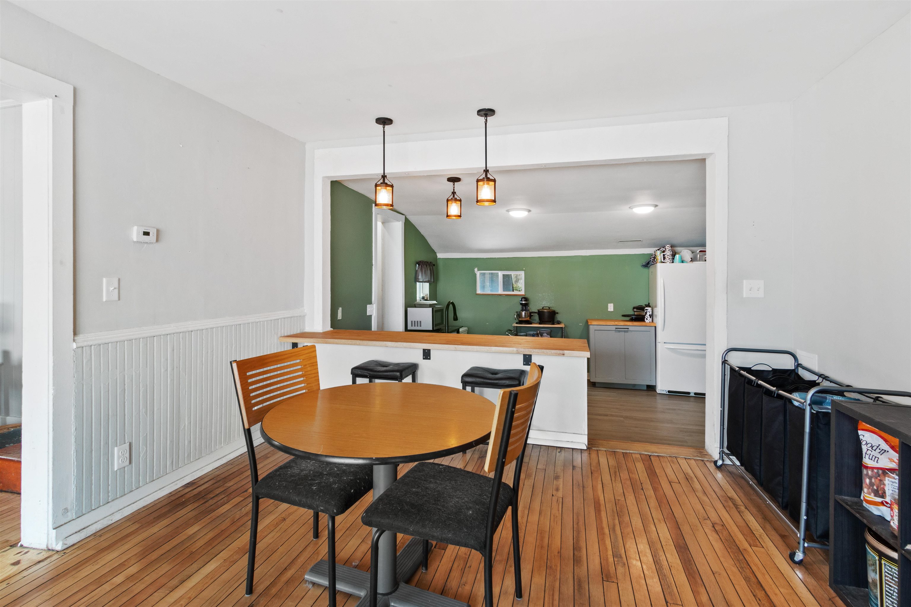 2016 MICHIGAN AVENUE, Stevens Point, Wisconsin 54481, 2 Bedrooms Bedrooms, ,1 BathroomBathrooms,Residential,For Sale,2016 MICHIGAN AVENUE,22601345