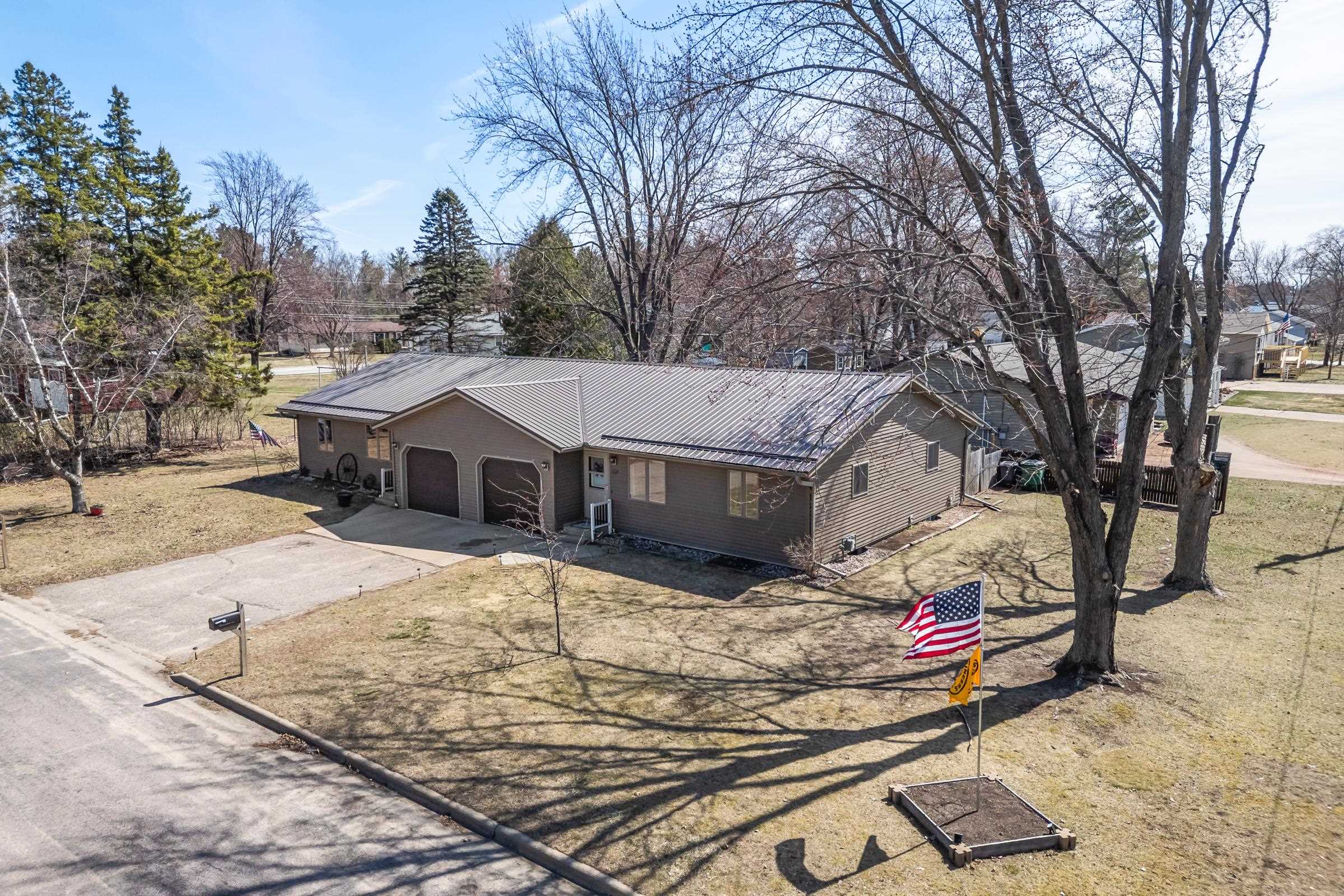 1110/1112 GOODNOW AVENUE, Wisconsin Rapids, Wisconsin 54494, 2 Bedrooms Bedrooms, 5 Rooms Rooms,1 BathroomBathrooms,Multi-family,For Sale,1110/1112 GOODNOW AVENUE,22601347