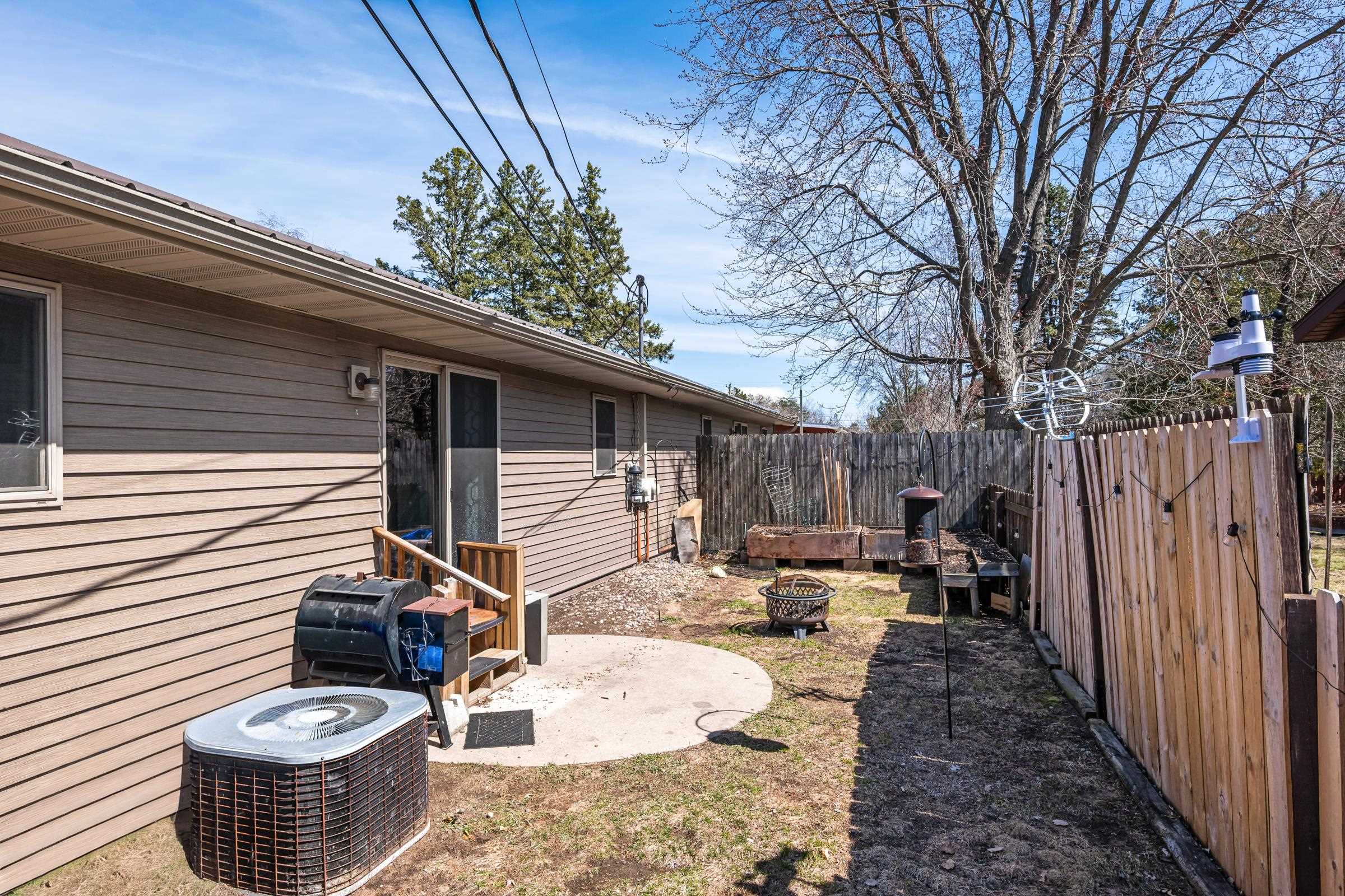 1110/1112 GOODNOW AVENUE, Wisconsin Rapids, Wisconsin 54494, 2 Bedrooms Bedrooms, 5 Rooms Rooms,1 BathroomBathrooms,Multi-family,For Sale,1110/1112 GOODNOW AVENUE,22601347