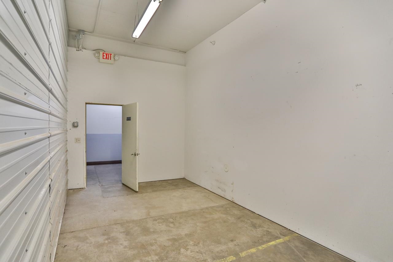 219 ROSS AVENUE, Schofield, Wisconsin 54476, ,Commercial/industrial,For Rent,219 ROSS AVENUE,22601351