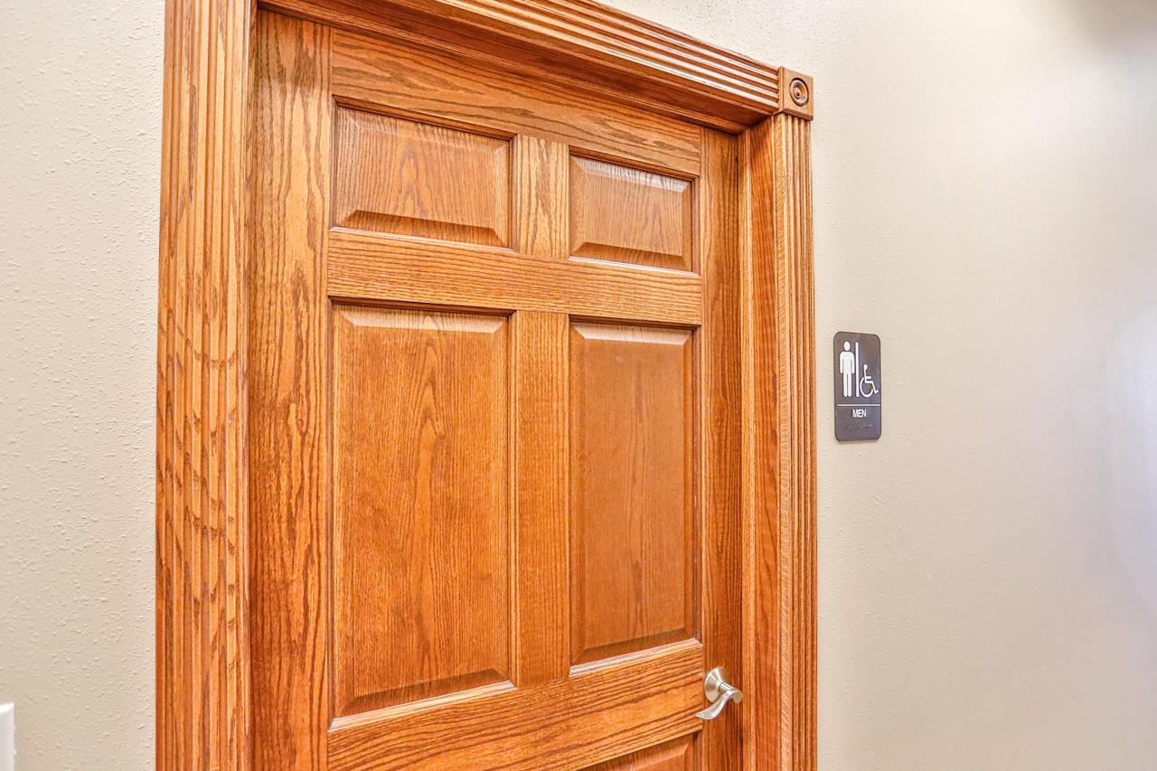 219 ROSS AVENUE, Schofield, Wisconsin 54476, ,Commercial/industrial,For Rent,219 ROSS AVENUE,22601351