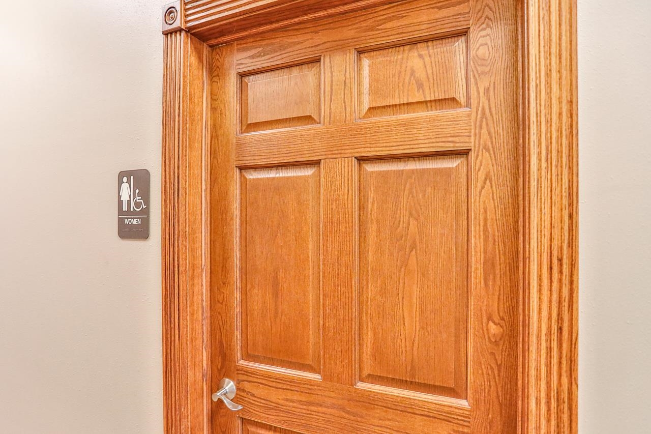 219 ROSS AVENUE, Schofield, Wisconsin 54476, ,Commercial/industrial,For Rent,219 ROSS AVENUE,22601352