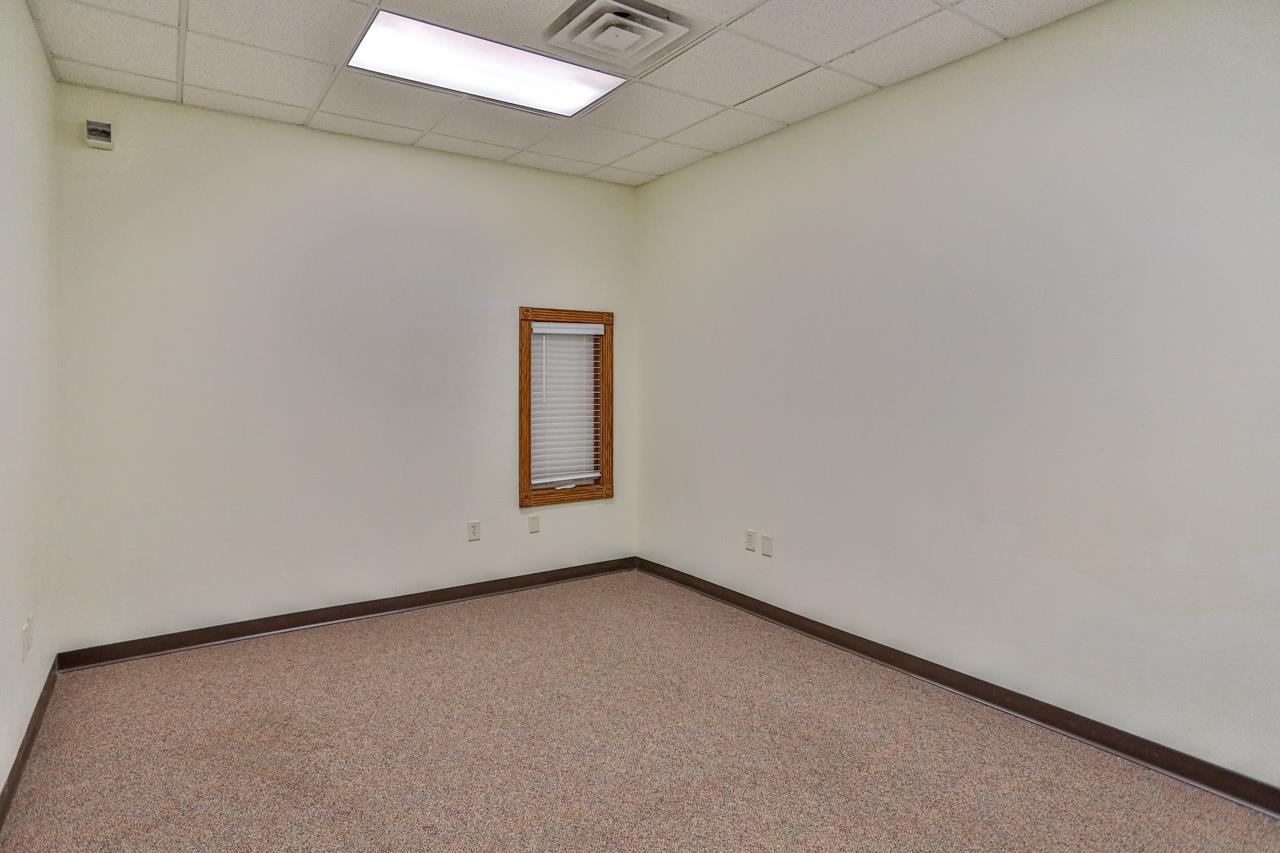 219 ROSS AVENUE, Schofield, Wisconsin 54476, ,Commercial/industrial,For Rent,219 ROSS AVENUE,22601352