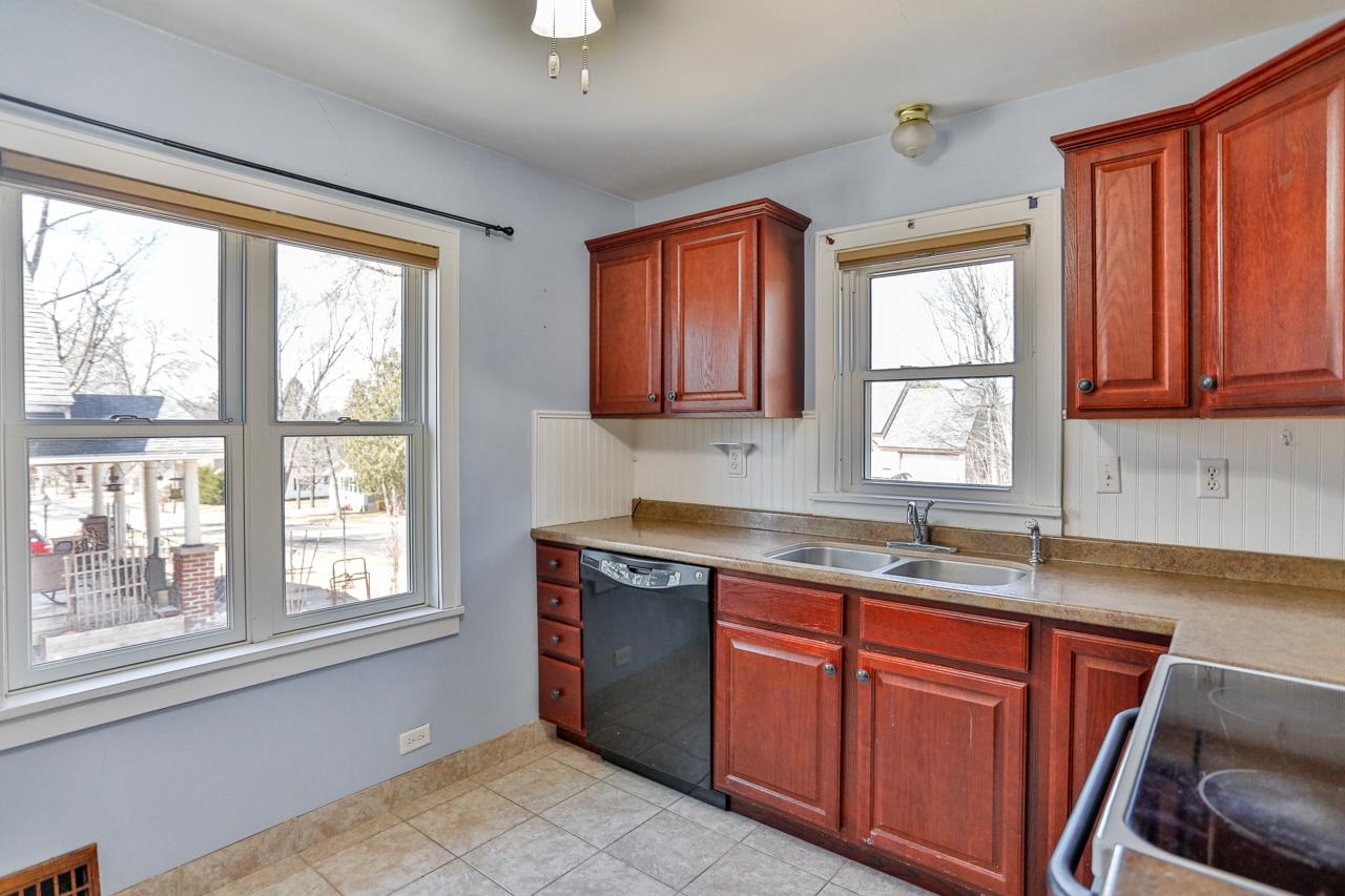 711 TURNER STREET, Wausau, Wisconsin 54403, 3 Bedrooms Bedrooms, ,1 BathroomBathrooms,Residential,For Sale,711 TURNER STREET,22601353