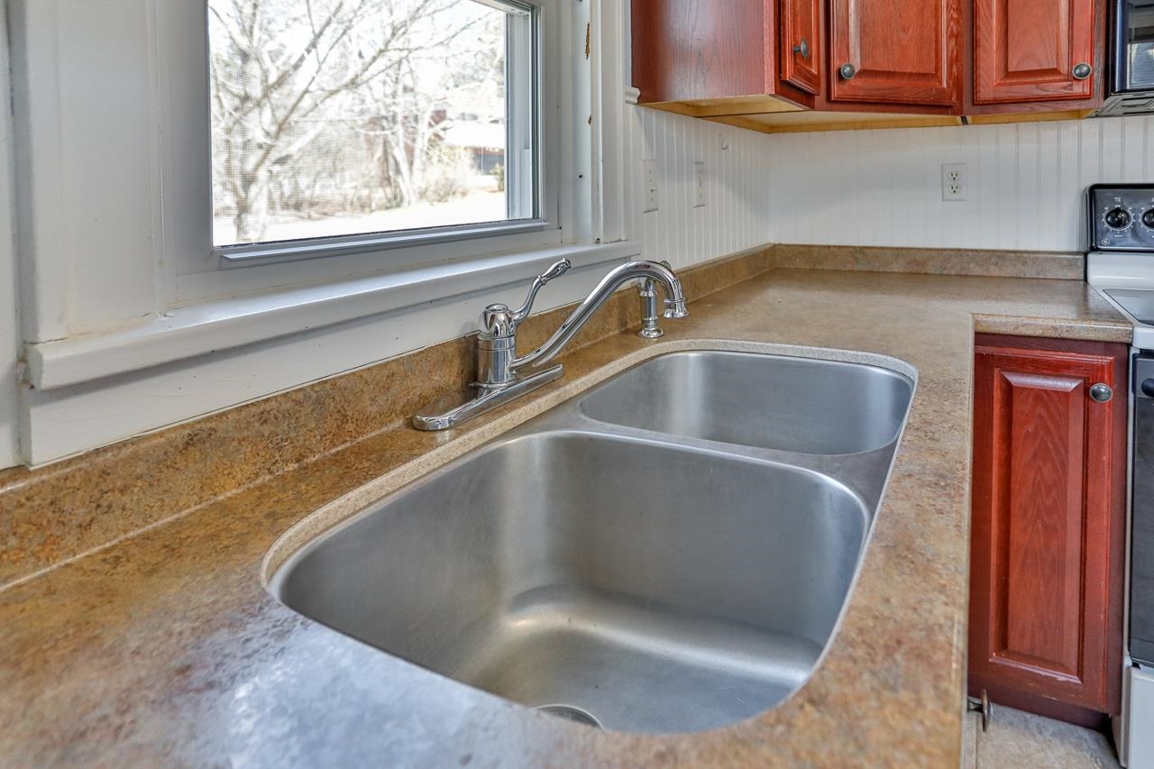 711 TURNER STREET, Wausau, Wisconsin 54403, 3 Bedrooms Bedrooms, ,1 BathroomBathrooms,Residential,For Sale,711 TURNER STREET,22601353