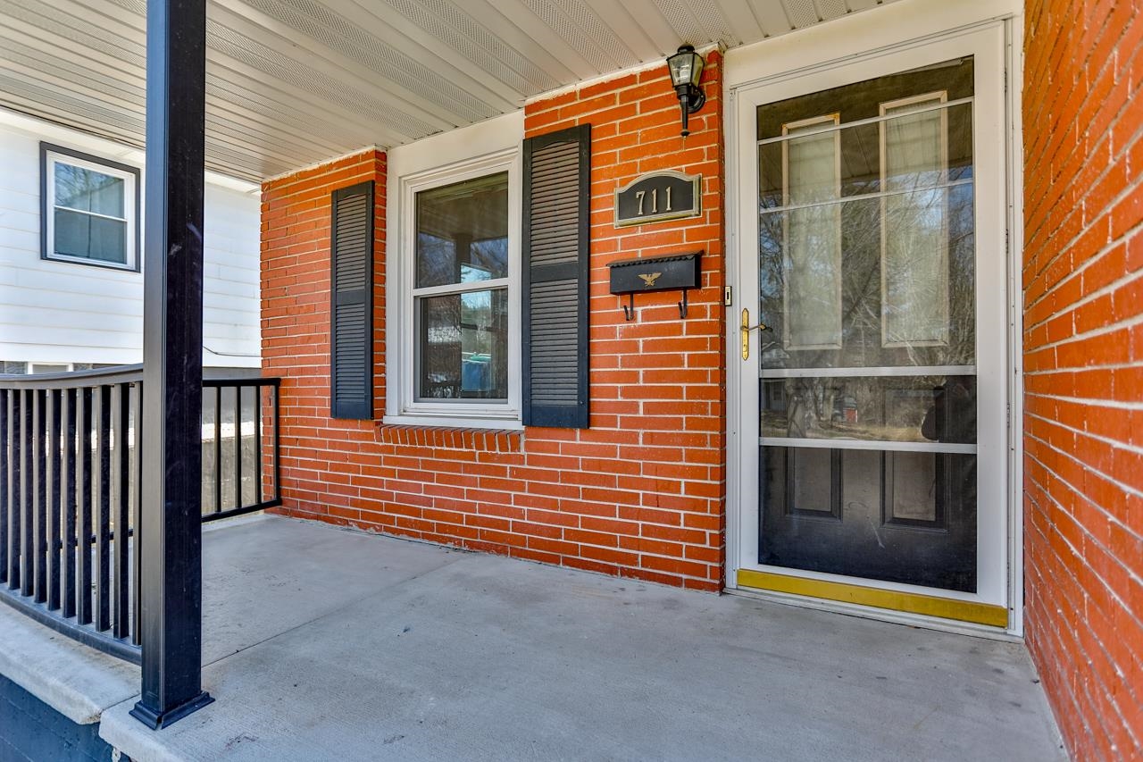 711 TURNER STREET, Wausau, Wisconsin 54403, 3 Bedrooms Bedrooms, ,1 BathroomBathrooms,Residential,For Sale,711 TURNER STREET,22601353