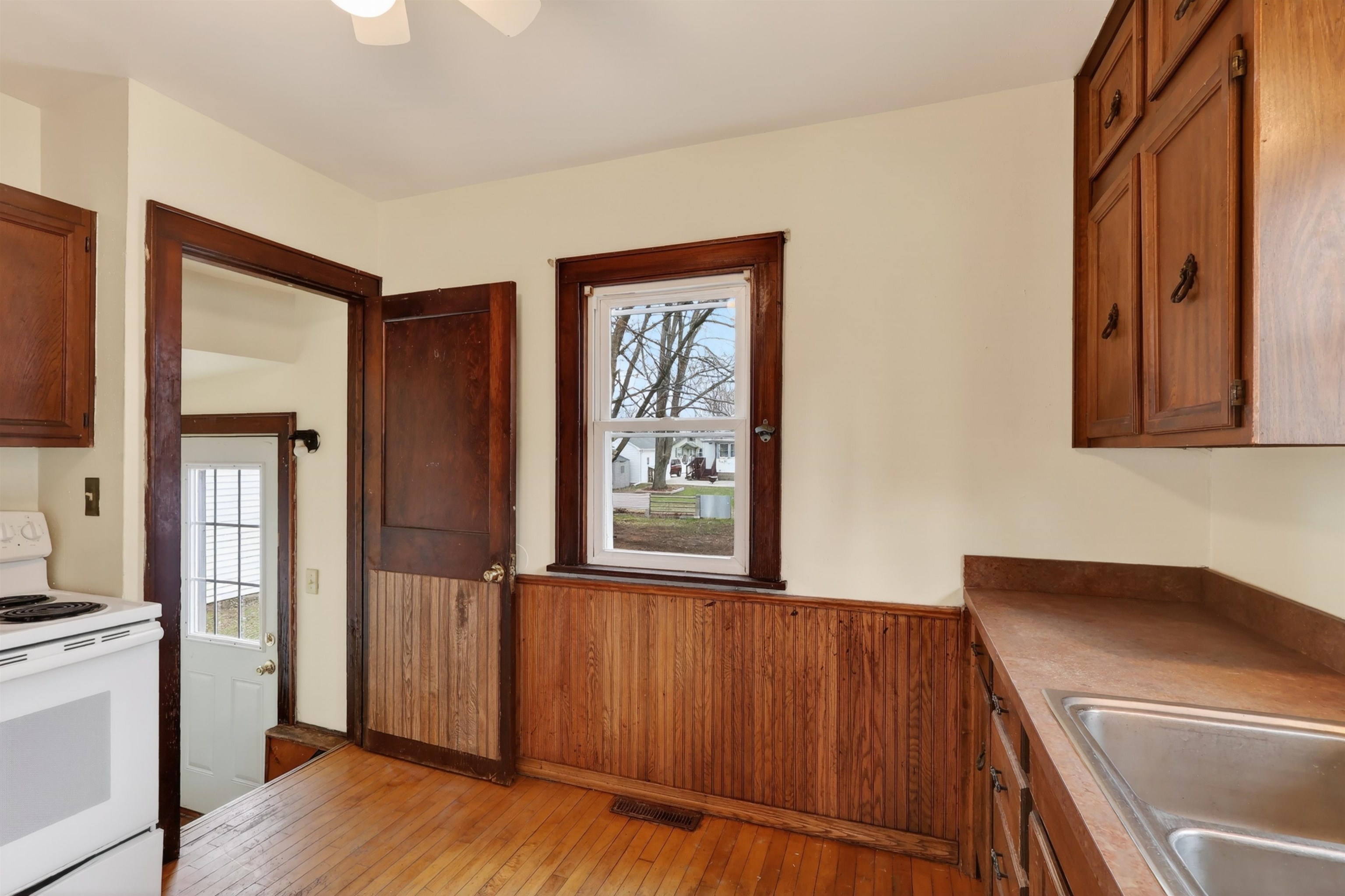 830 MARKET STREET, Nekoosa, Wisconsin 54457, 3 Bedrooms Bedrooms, ,1 BathroomBathrooms,Residential,For Sale,830 MARKET STREET,22601362