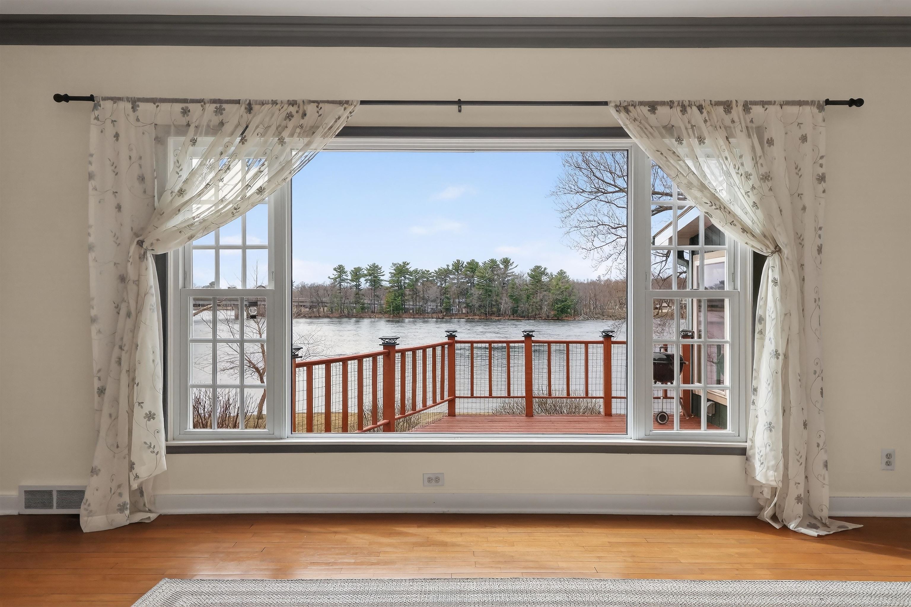 810 3RD STREET SOUTH, Wisconsin Rapids, Wisconsin 54494, 3 Bedrooms Bedrooms, ,3 BathroomsBathrooms,Residential,For Sale,810 3RD STREET SOUTH,22601363