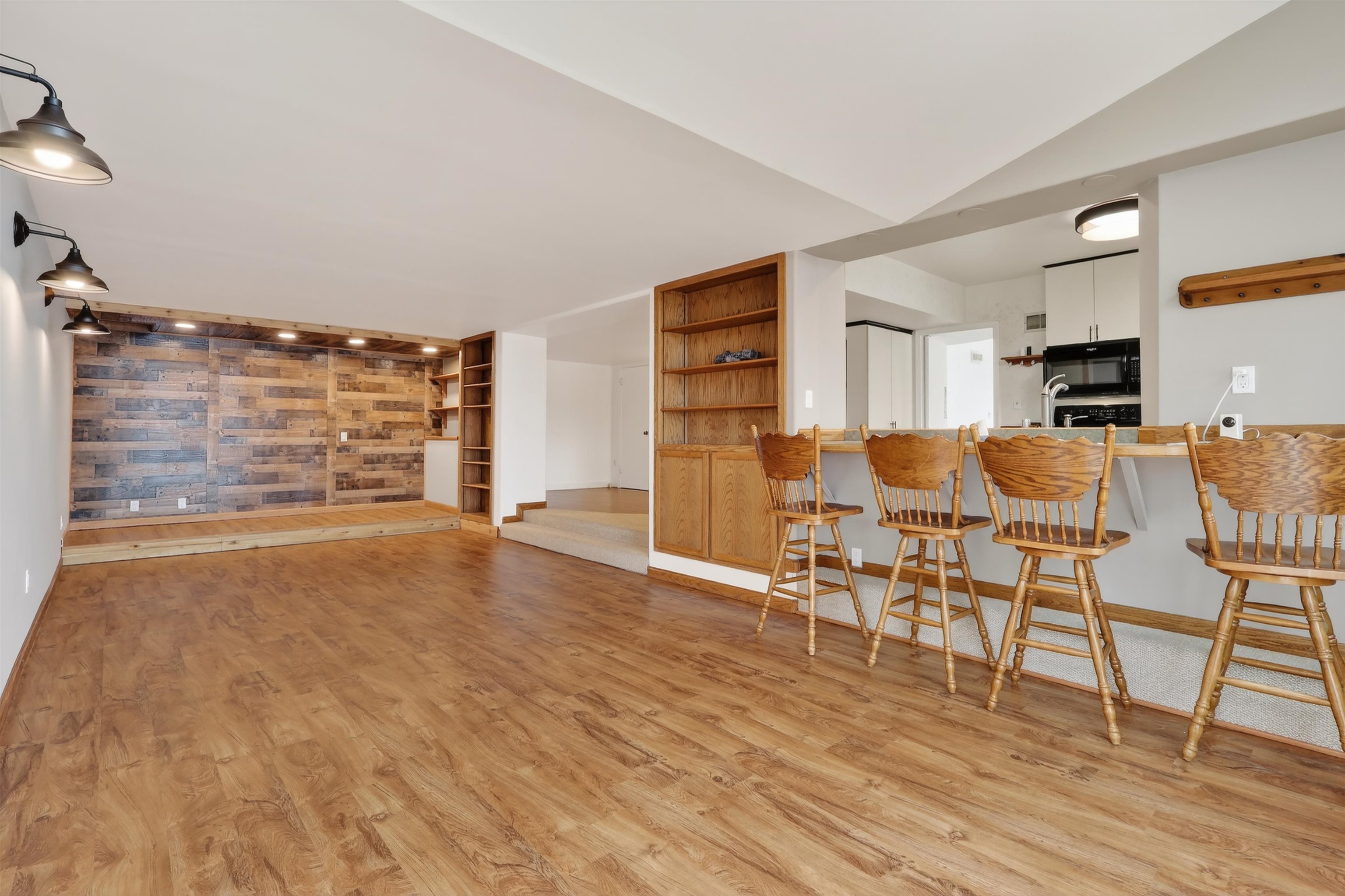 810 3RD STREET SOUTH, Wisconsin Rapids, Wisconsin 54494, 3 Bedrooms Bedrooms, ,3 BathroomsBathrooms,Residential,For Sale,810 3RD STREET SOUTH,22601363