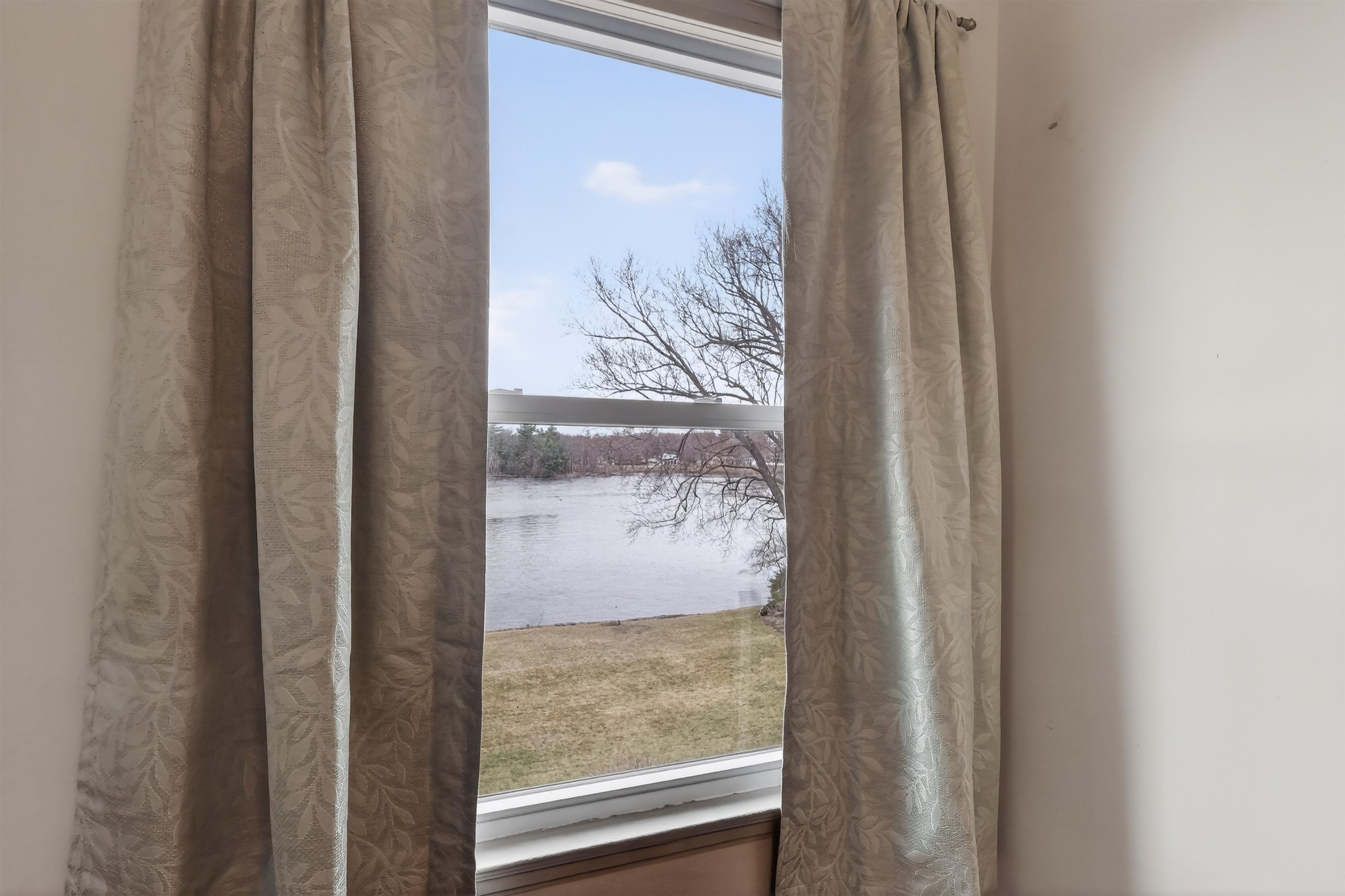 810 3RD STREET SOUTH, Wisconsin Rapids, Wisconsin 54494, 3 Bedrooms Bedrooms, ,3 BathroomsBathrooms,Residential,For Sale,810 3RD STREET SOUTH,22601363