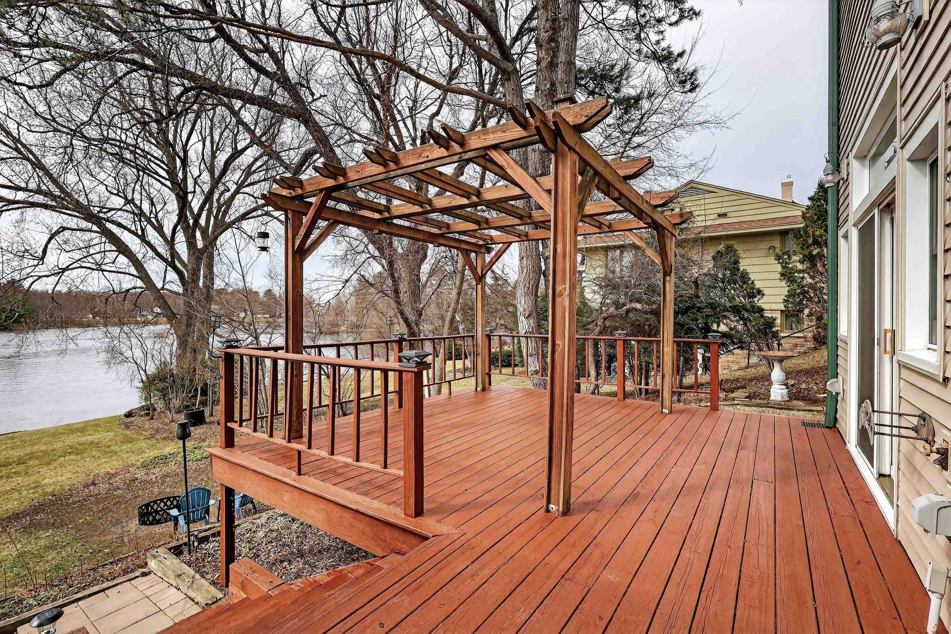 810 3RD STREET SOUTH, Wisconsin Rapids, Wisconsin 54494, 3 Bedrooms Bedrooms, ,3 BathroomsBathrooms,Residential,For Sale,810 3RD STREET SOUTH,22601363