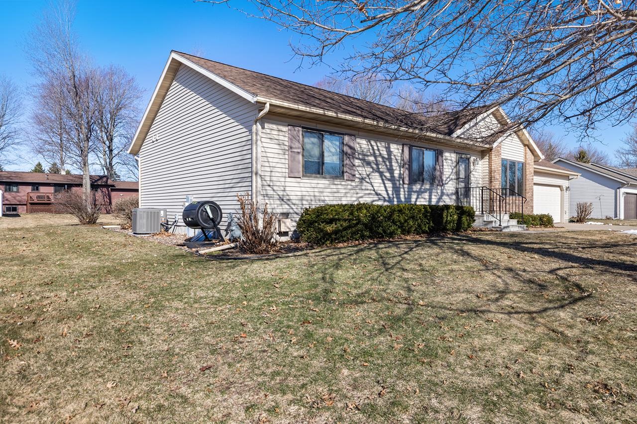 227946 LANNER AVENUE, Wausau, Wisconsin 54401, 3 Bedrooms Bedrooms, ,2 BathroomsBathrooms,Residential,For Sale,227946 LANNER AVENUE,22601367