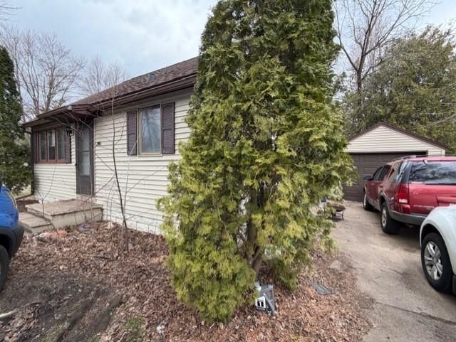 1740 RUSSELL STREET, Wisconsin Rapids, Wisconsin 54495, 3 Bedrooms Bedrooms, ,1 BathroomBathrooms,Residential,For Sale,1740 RUSSELL STREET,22601368