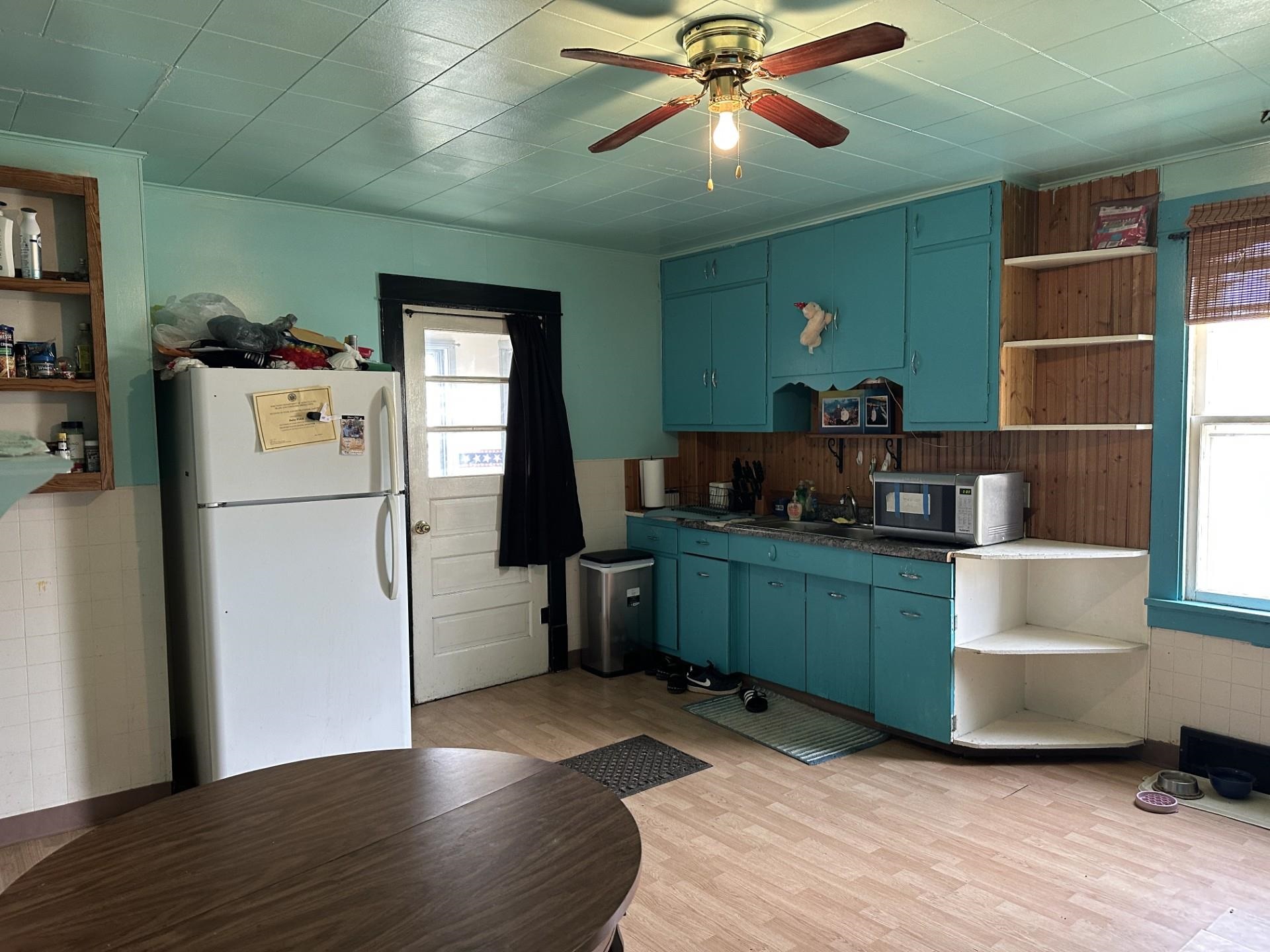 304 E 10TH STREET, Marshfield, Wisconsin 54449, 4 Bedrooms Bedrooms, ,1 BathroomBathrooms,Multi-family,For Sale,304 E 10TH STREET,22601369