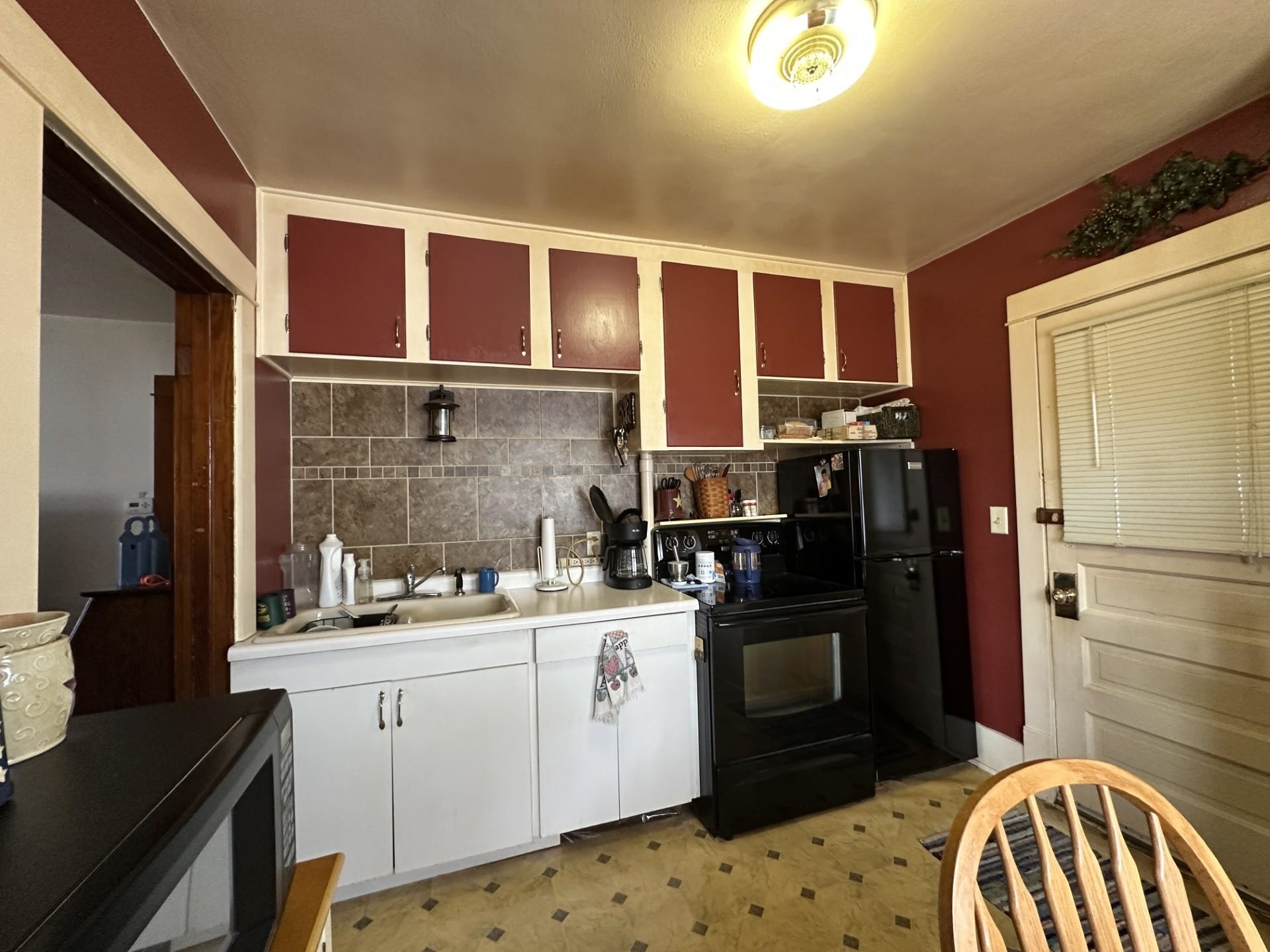 304 E 10TH STREET, Marshfield, Wisconsin 54449, 4 Bedrooms Bedrooms, ,1 BathroomBathrooms,Multi-family,For Sale,304 E 10TH STREET,22601369