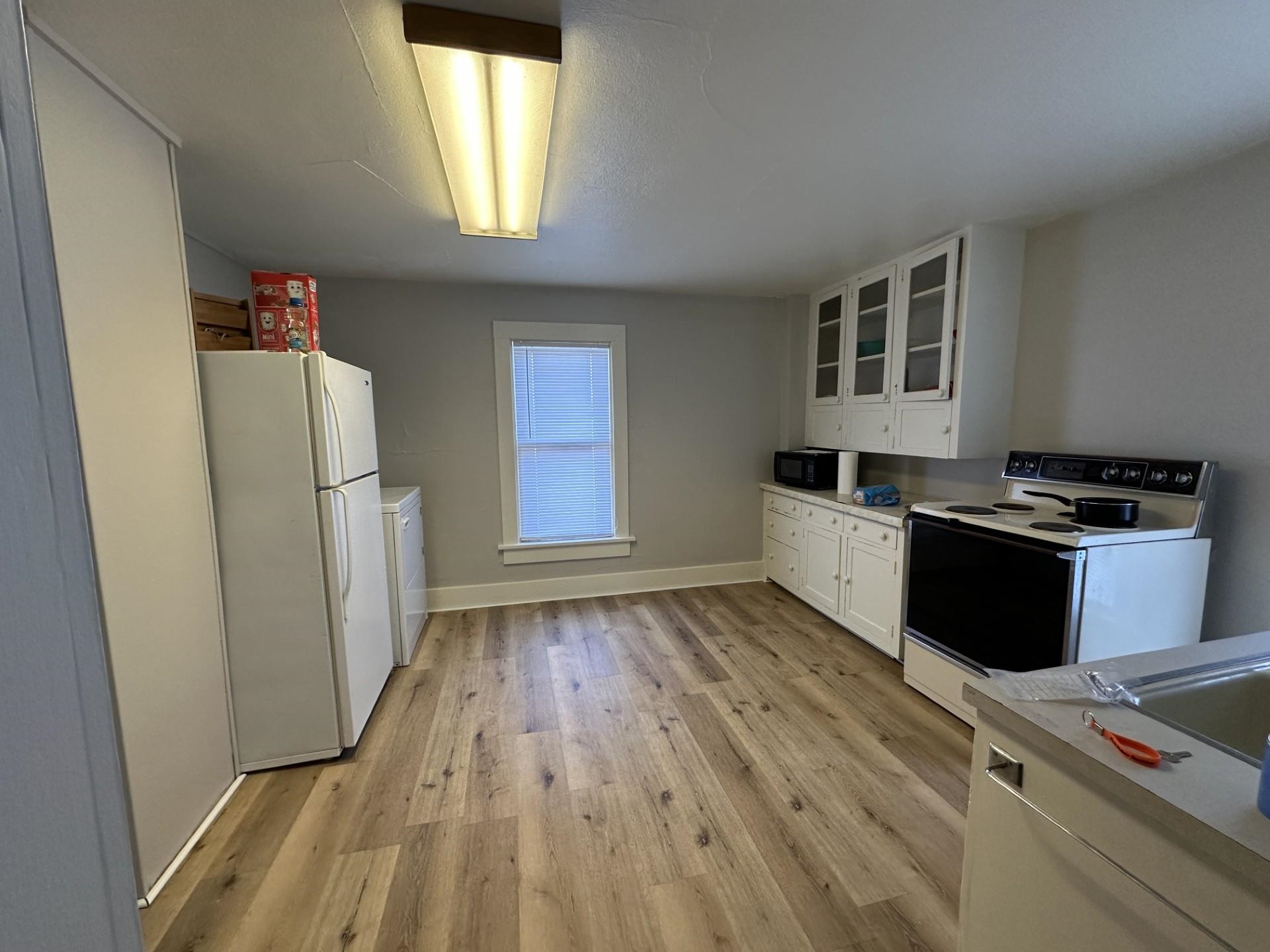 709 E 2ND STREET, Marshfield, Wisconsin 54449, 2 Bedrooms Bedrooms, 6 Rooms Rooms,1 BathroomBathrooms,Multi-family,For Sale,709 E 2ND STREET,22601370