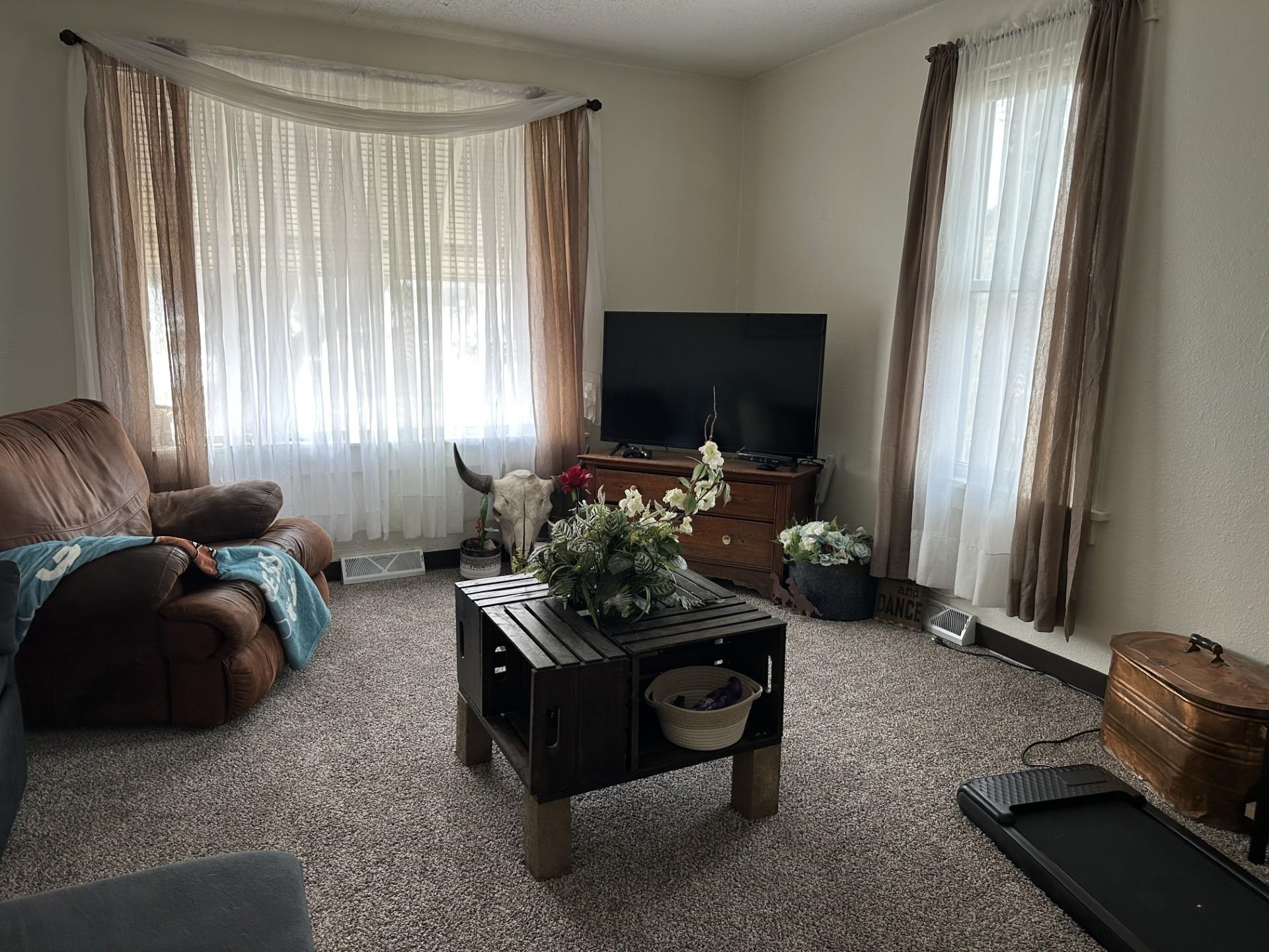 709 E 2ND STREET, Marshfield, Wisconsin 54449, 2 Bedrooms Bedrooms, 6 Rooms Rooms,1 BathroomBathrooms,Multi-family,For Sale,709 E 2ND STREET,22601370