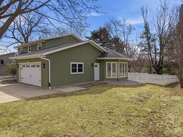 1012 W CHAPEL STREET, Marshfield, Wisconsin 54449, 4 Bedrooms Bedrooms, ,2 BathroomsBathrooms,Residential,For Sale,1012 W CHAPEL STREET,22601377